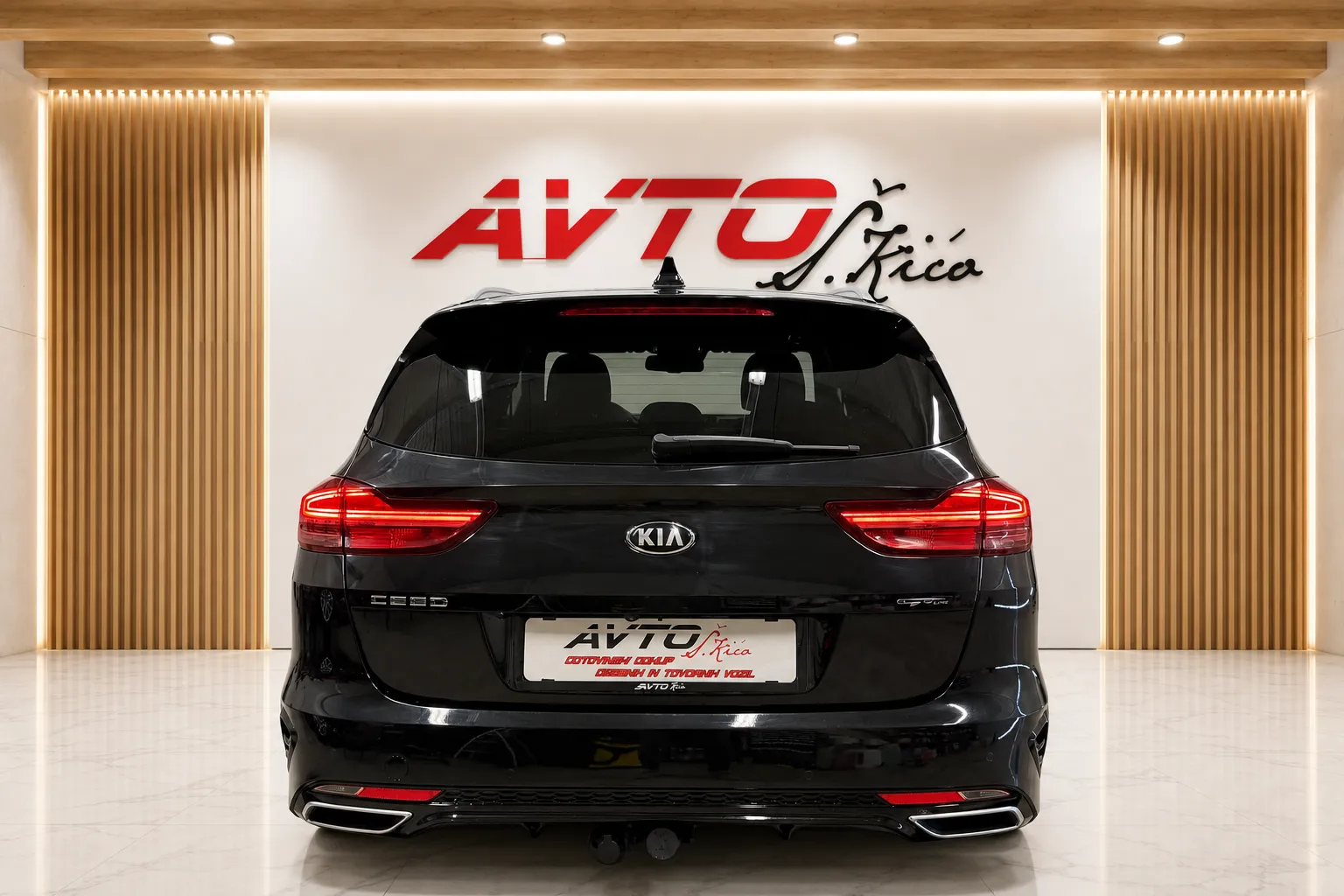 Notranja slika - KIA Proceed - 1.6 CRDi-GT-LINE-ACC-AUT-KAMERA-NAVI-GRETJE SED - 8