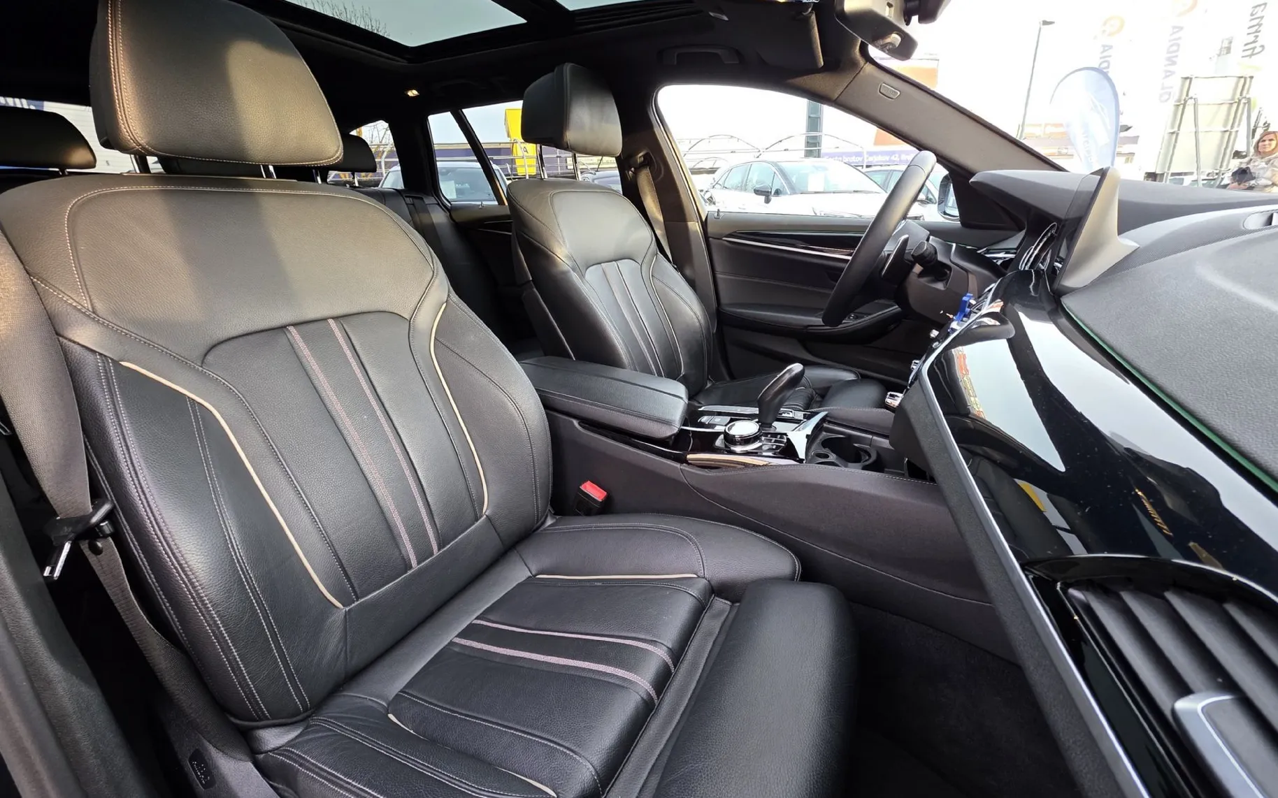 Zunanja slika - BMW Serija 5 - Touring: 520d aut. M PAKET.HUD.360KAMERA.AMBIENTAL - 9