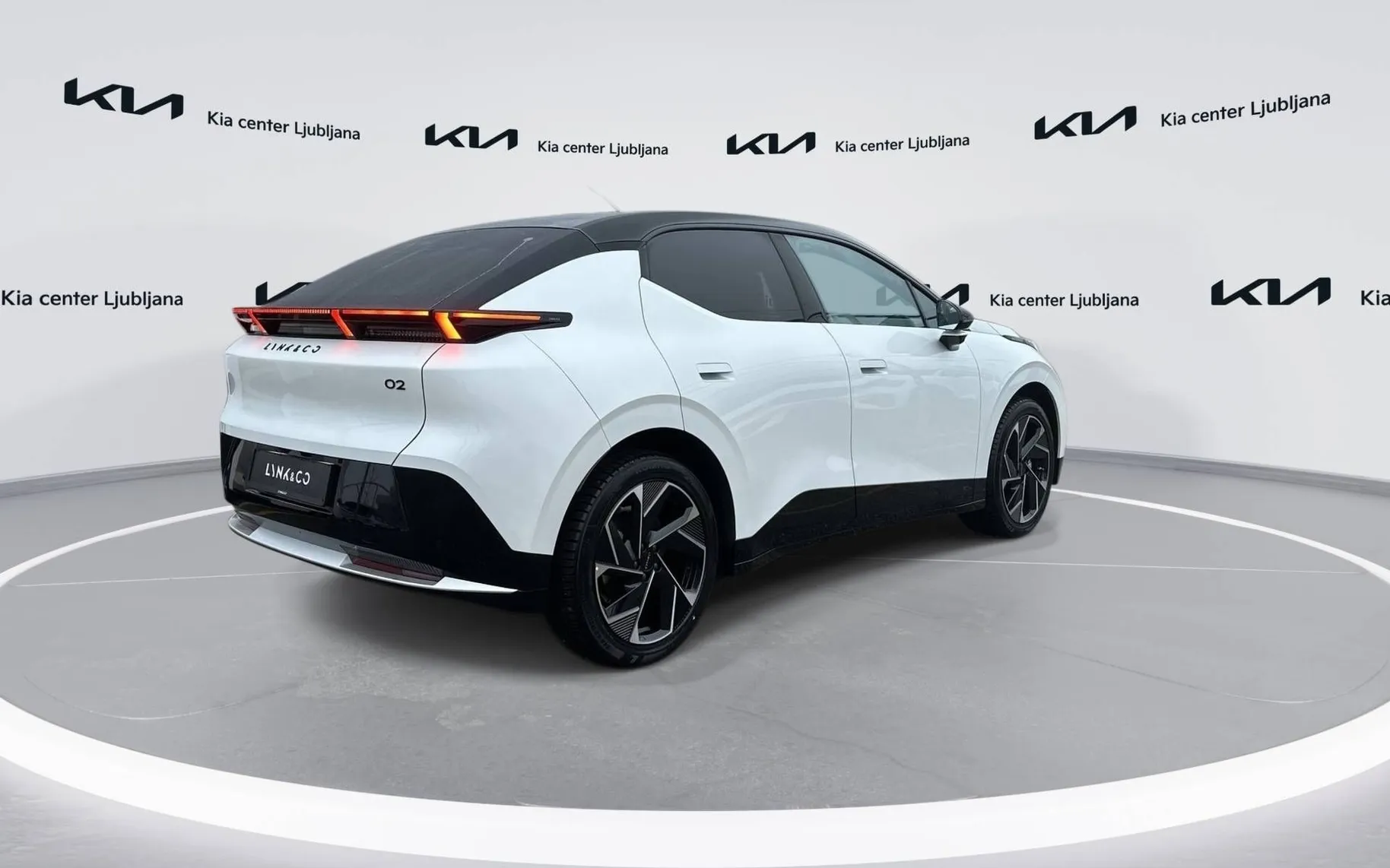 Zunanja slika - Lynk & Co 02 - More - 4