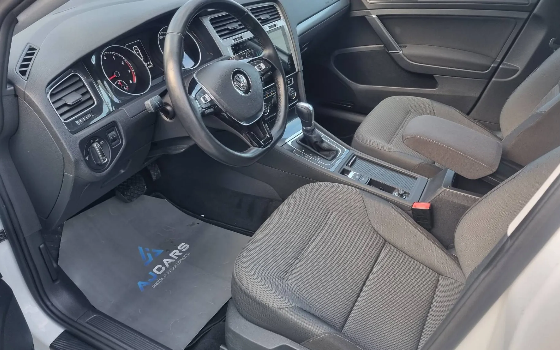 Zunanja slika - VW Golf - 1.0 TSI Comfortline DSG-NAVI-Kamera-Tempomatt - 8