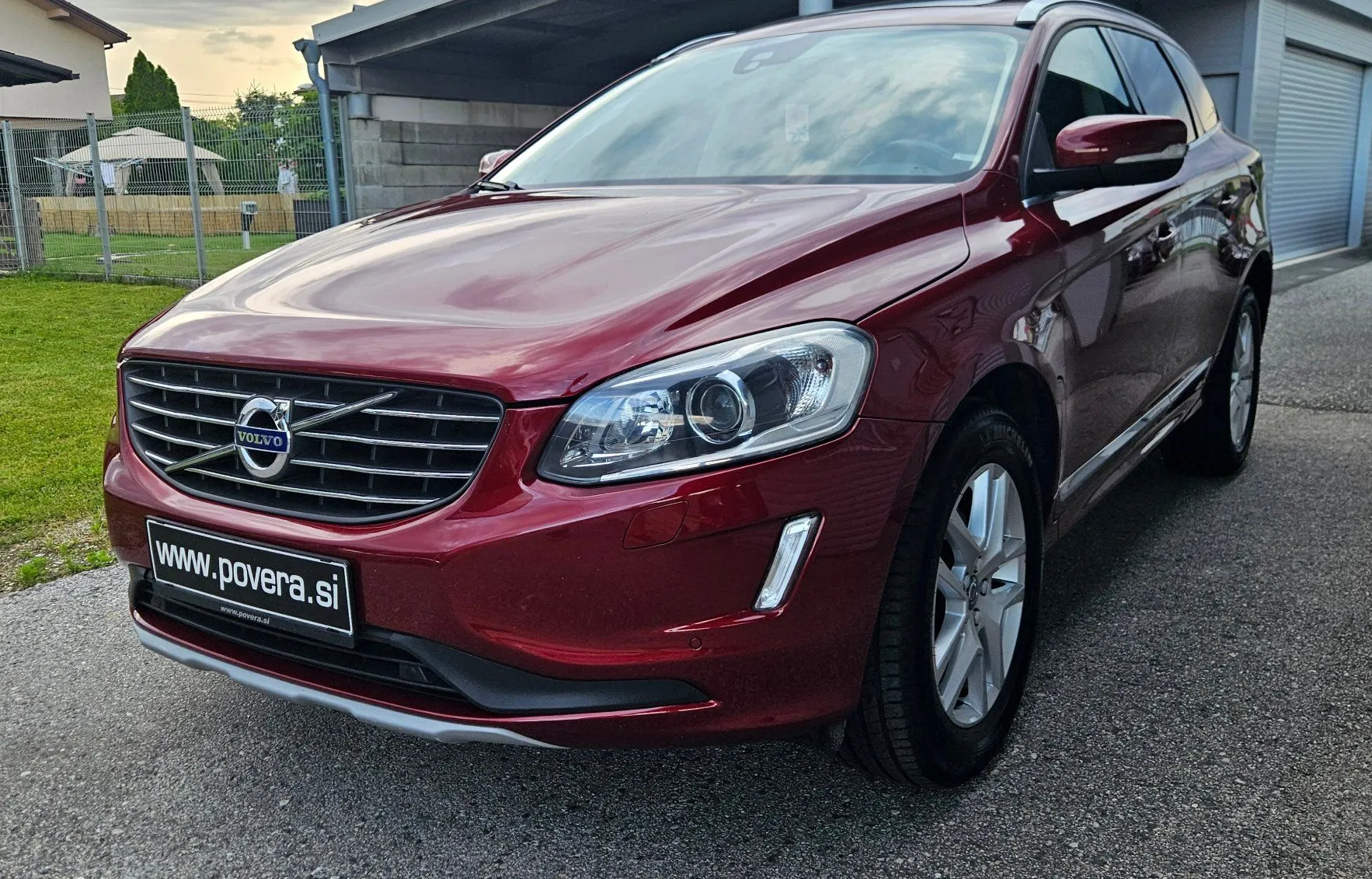 Zunanja slika - Volvo XC60 - FWD D4 Summum  Geartronic+Pano+18 Col+Kamera - 1