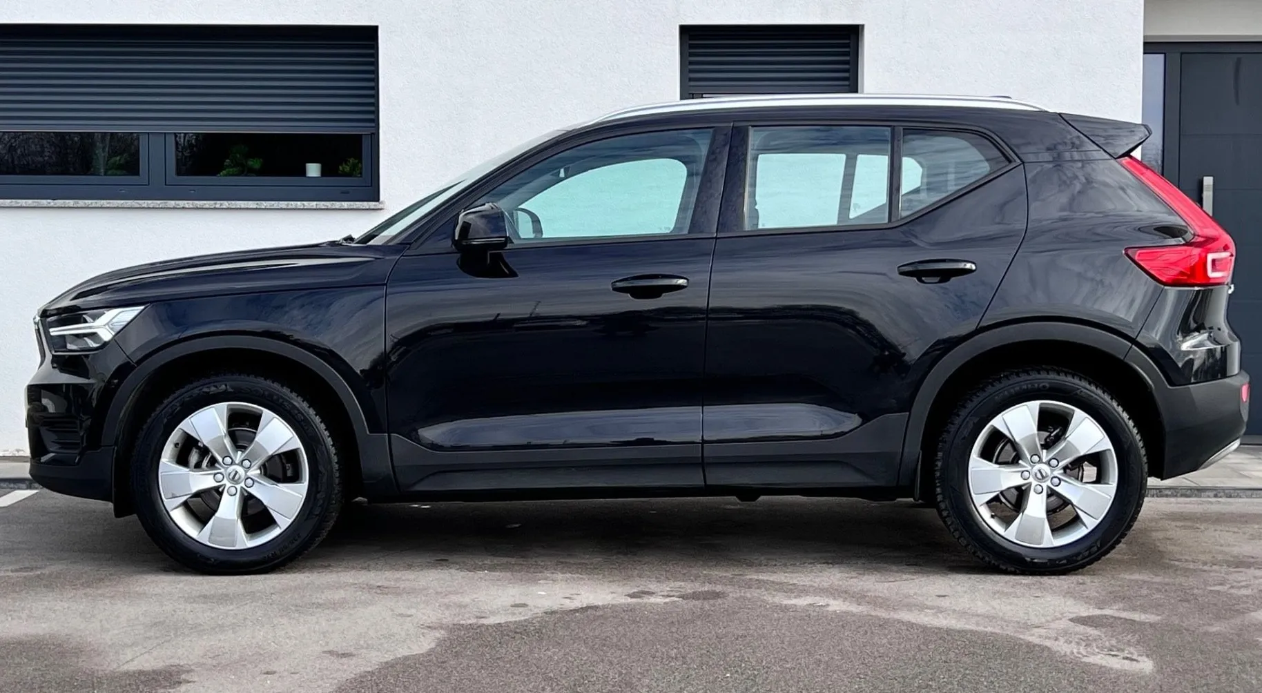Zunanja slika - Volvo XC40 - D3+LED+NAVI+KAMERA+ALU+KEYLESS GO+AUTO HOLD... - 4
