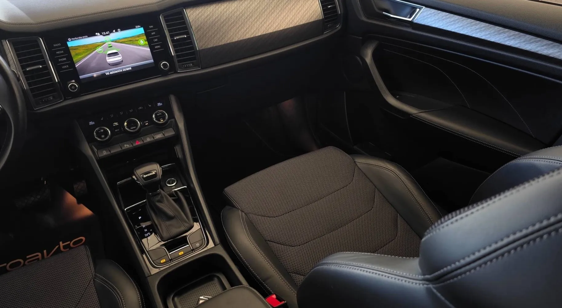 Notranja slika - Škoda Kodiaq - 2.0 TDI Style DSG Odlična oprema-Matrix-Vl.naprava - 10