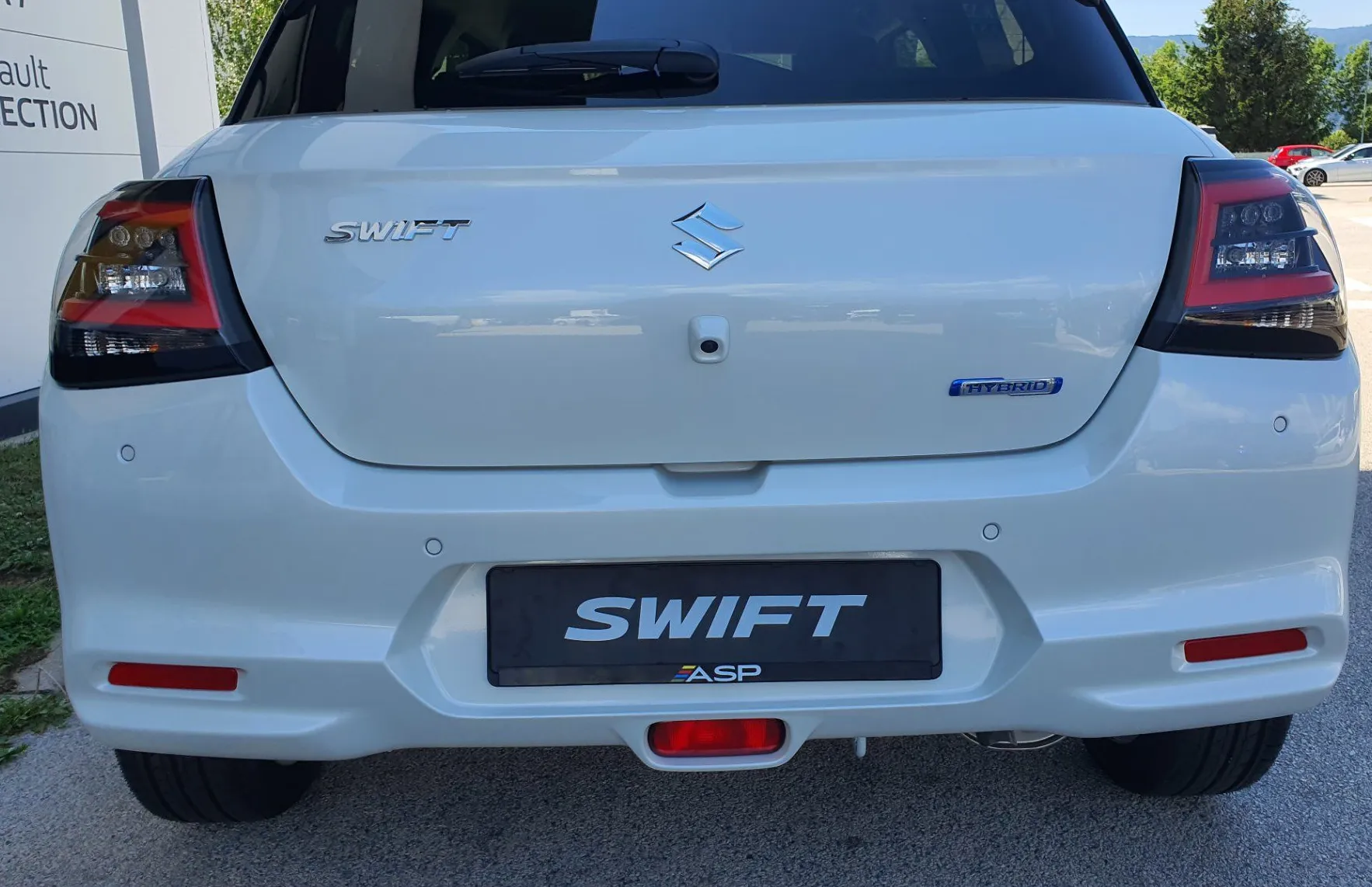 Zunanja slika - Suzuki Swift - 1.2 Dualjet AllGrip Hibrid Premium - 6