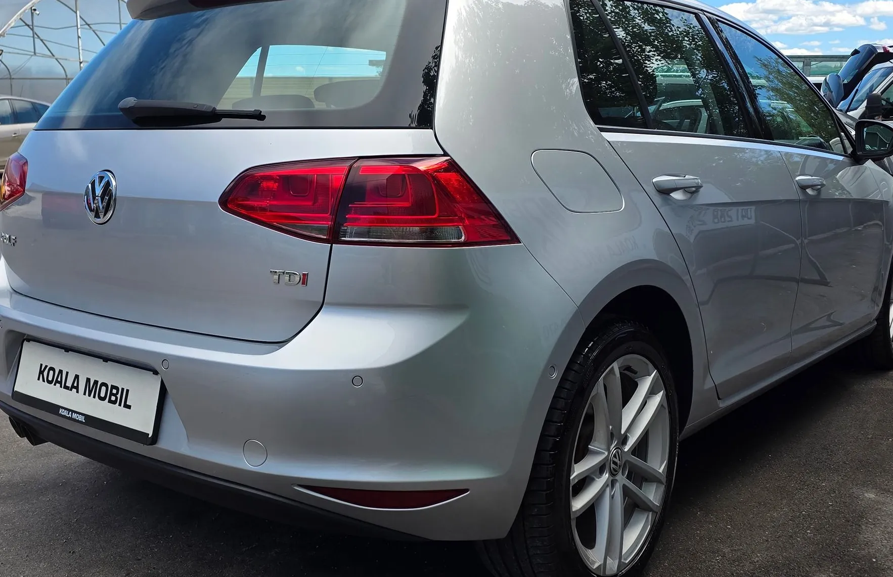 Zunanja slika - Volkswagen Golf - 4MOTION 1.6 TDI XENON-GRETJE SEDEŽEV-KAMERA-SLO - 4