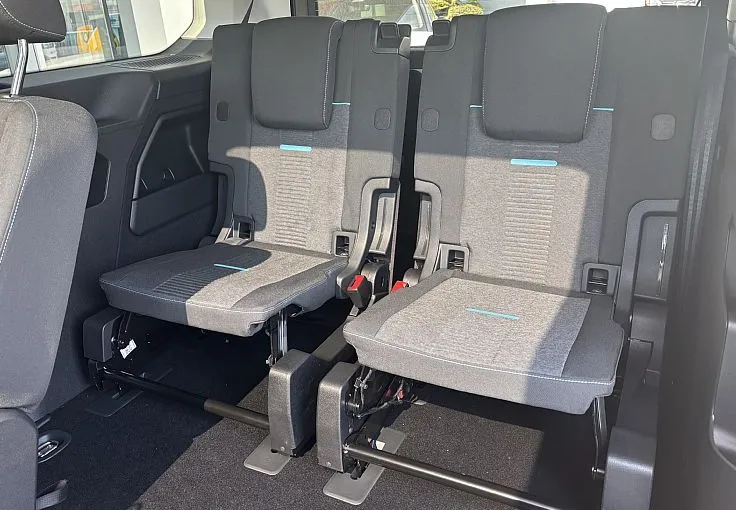 Zunanja slika - Ford Tourneo Connect - 2.0 TDCi EcoBlue 90kW A6 - ACTIVE FWD - 9