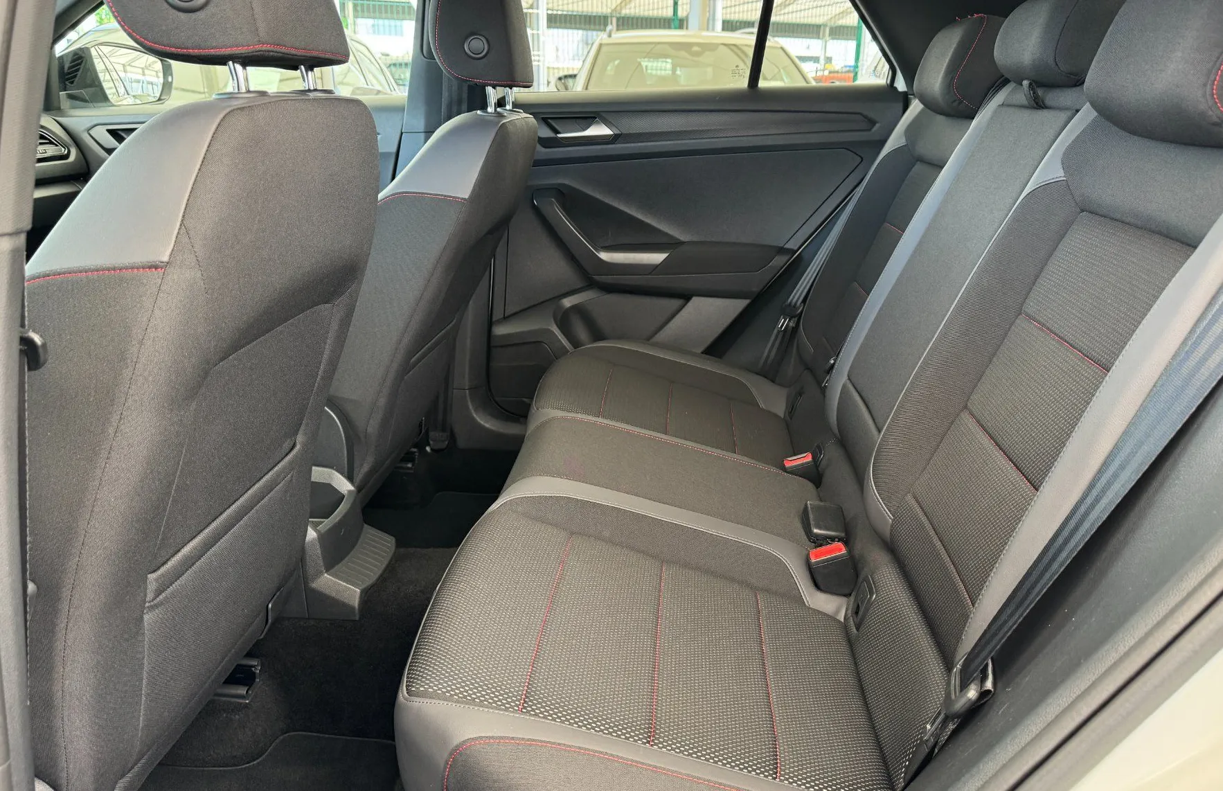 Zunanja slika - Volkswagen T-Roc - 4motion 2.0 TDI Sport DSG - 11
