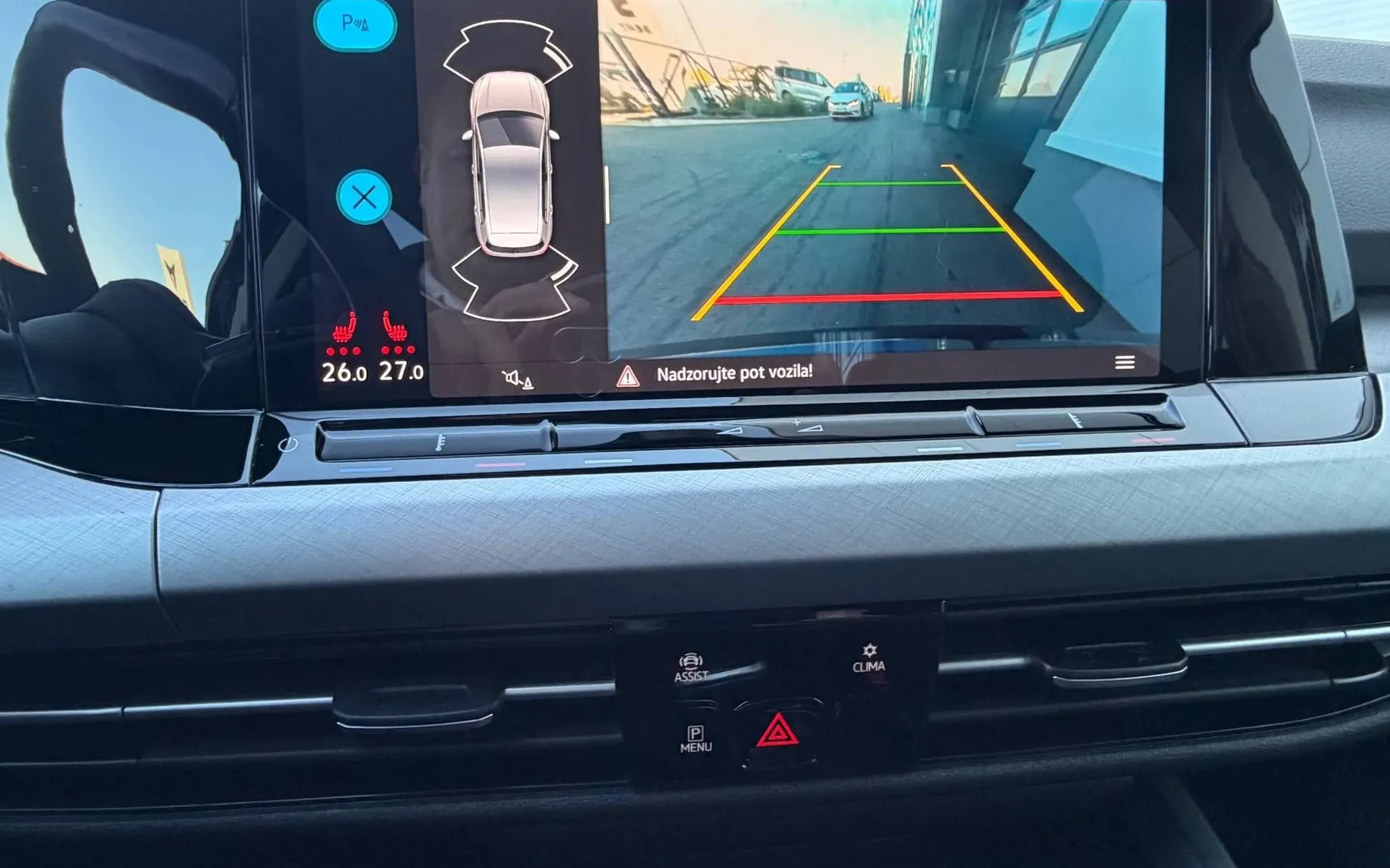 Notranja slika - Volkswagen Golf - 1.5 TSI ACT BMT Life-IQ Light-PDC-Vzvratna kamera. - 12