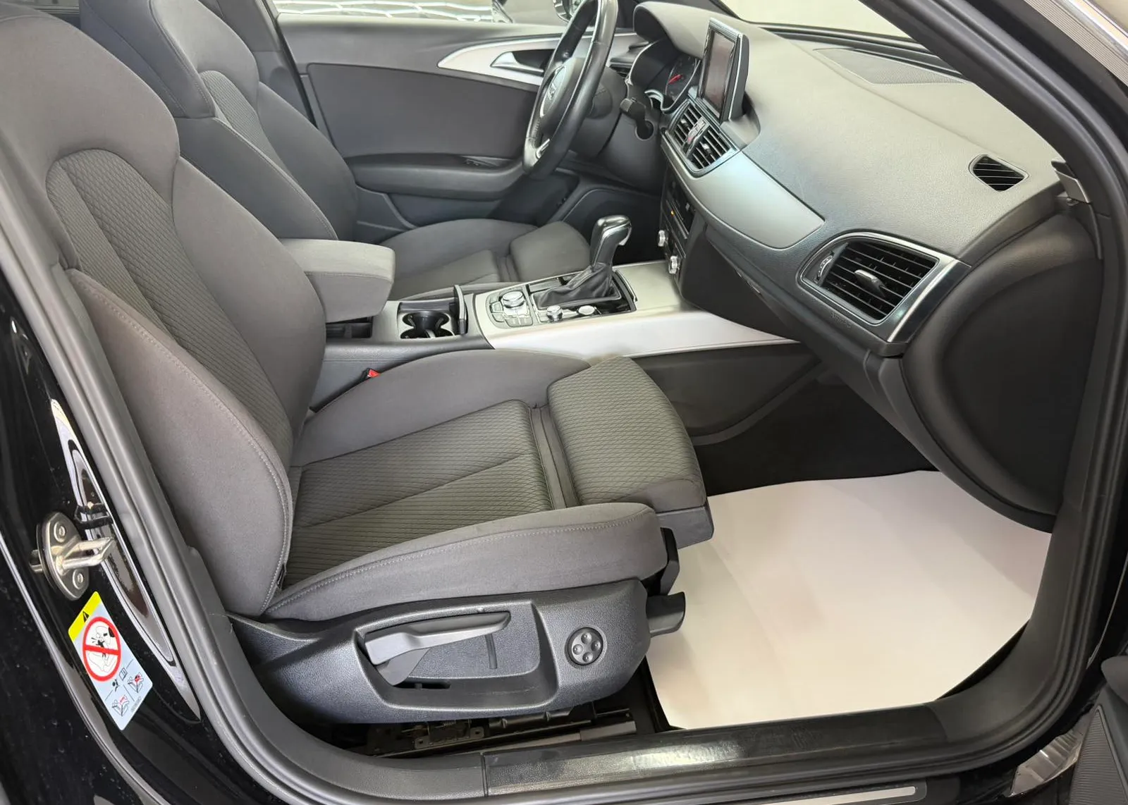 Zunanja slika - Audi A6 - Avant Avant 2,0 TDI ultra S tronic - 8