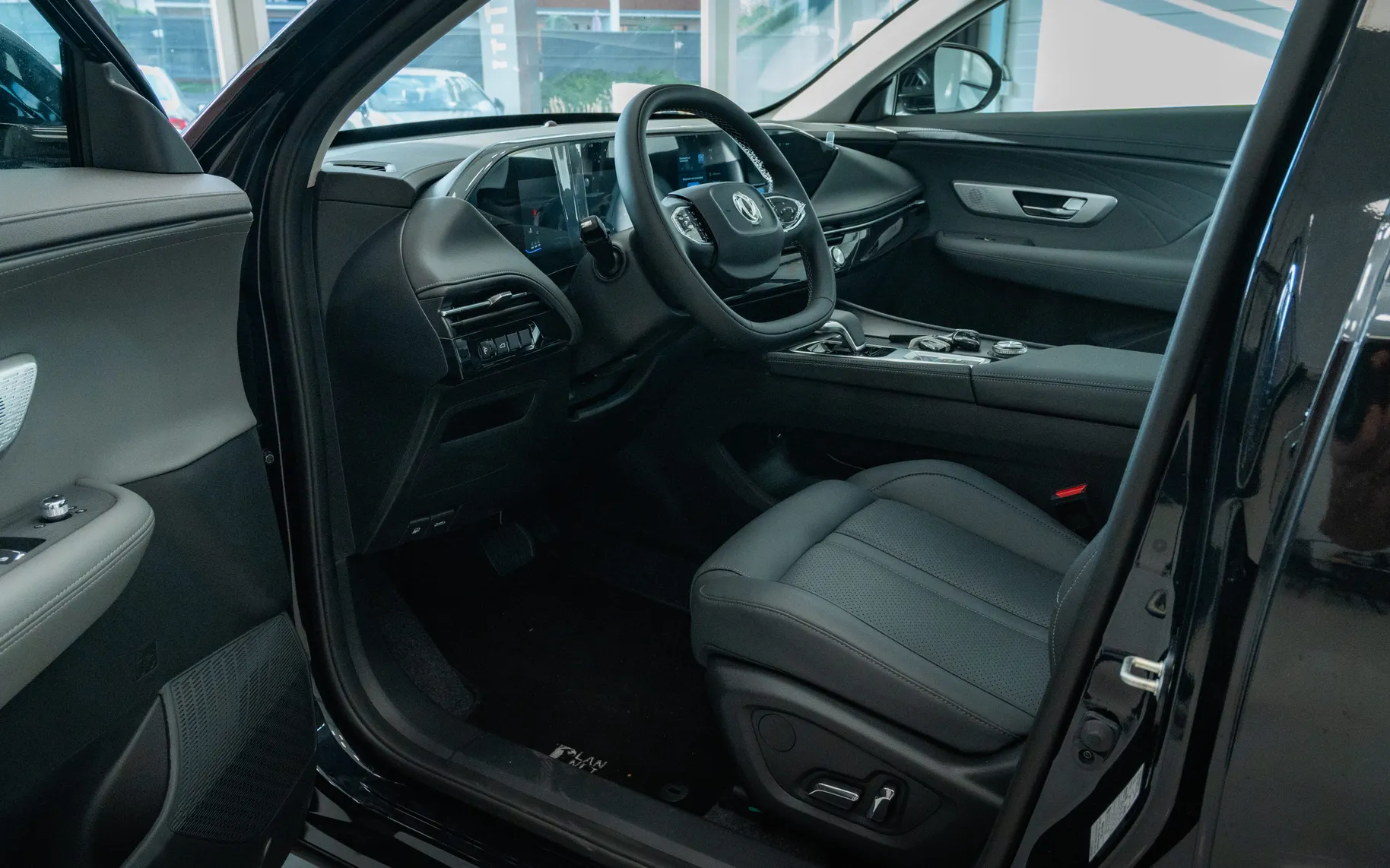 Notranja slika - Dongfeng Huge - SUV - 9