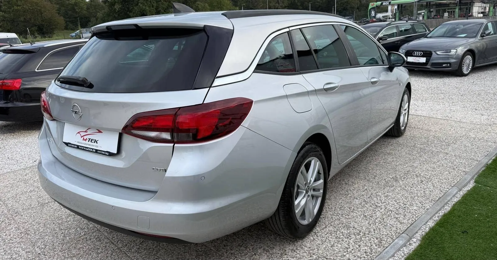 Zunanja slika - Opel Astra - Sports Tourer 1.6 CDTI Enjoy SAMO 107.000 KM - 6