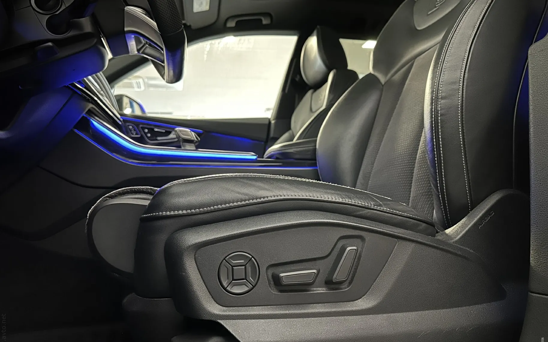 Notranja slika - Audi Q8 - 50TDI|Q|S-Line|Pano|Kljuka|Zračno|ACC|Webasto|36 - 9