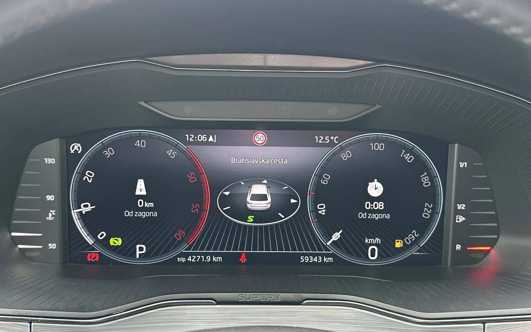 Notranja slika - Škoda Superb - 2.0 TDI EXECUTIVE DSG - 15