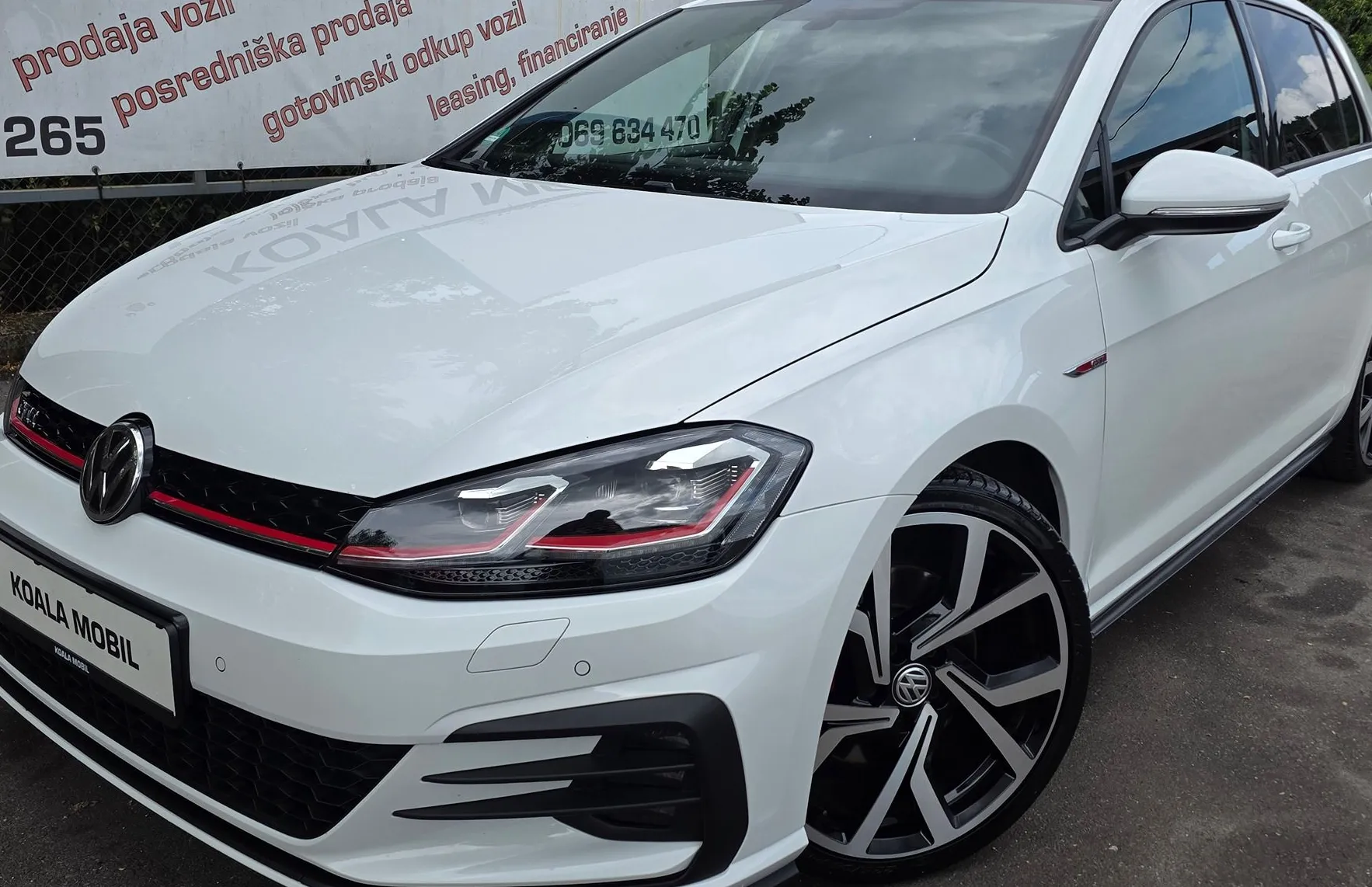 Zunanja slika - Volkswagen Golf - 2.0 GTI BMT DSG LED-ALU-GRETJE SEDEŽEV-NAVI - 1