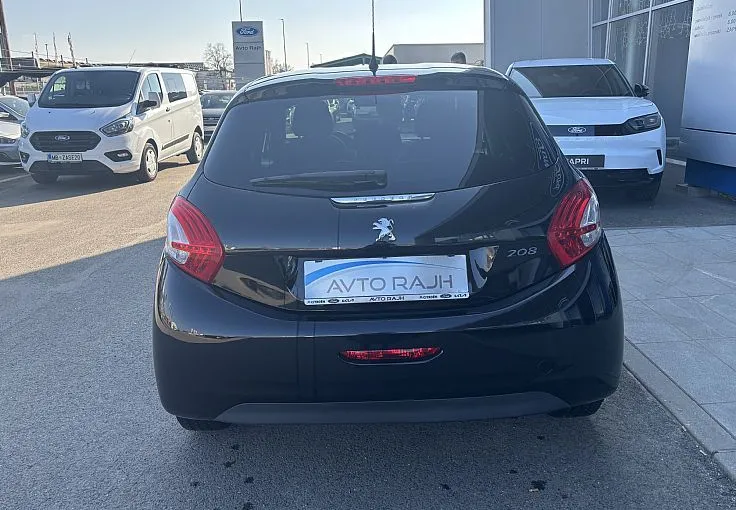 Zunanja slika - Peugeot 208 - ALURE 1.2- PRVI LASTNIK - 4