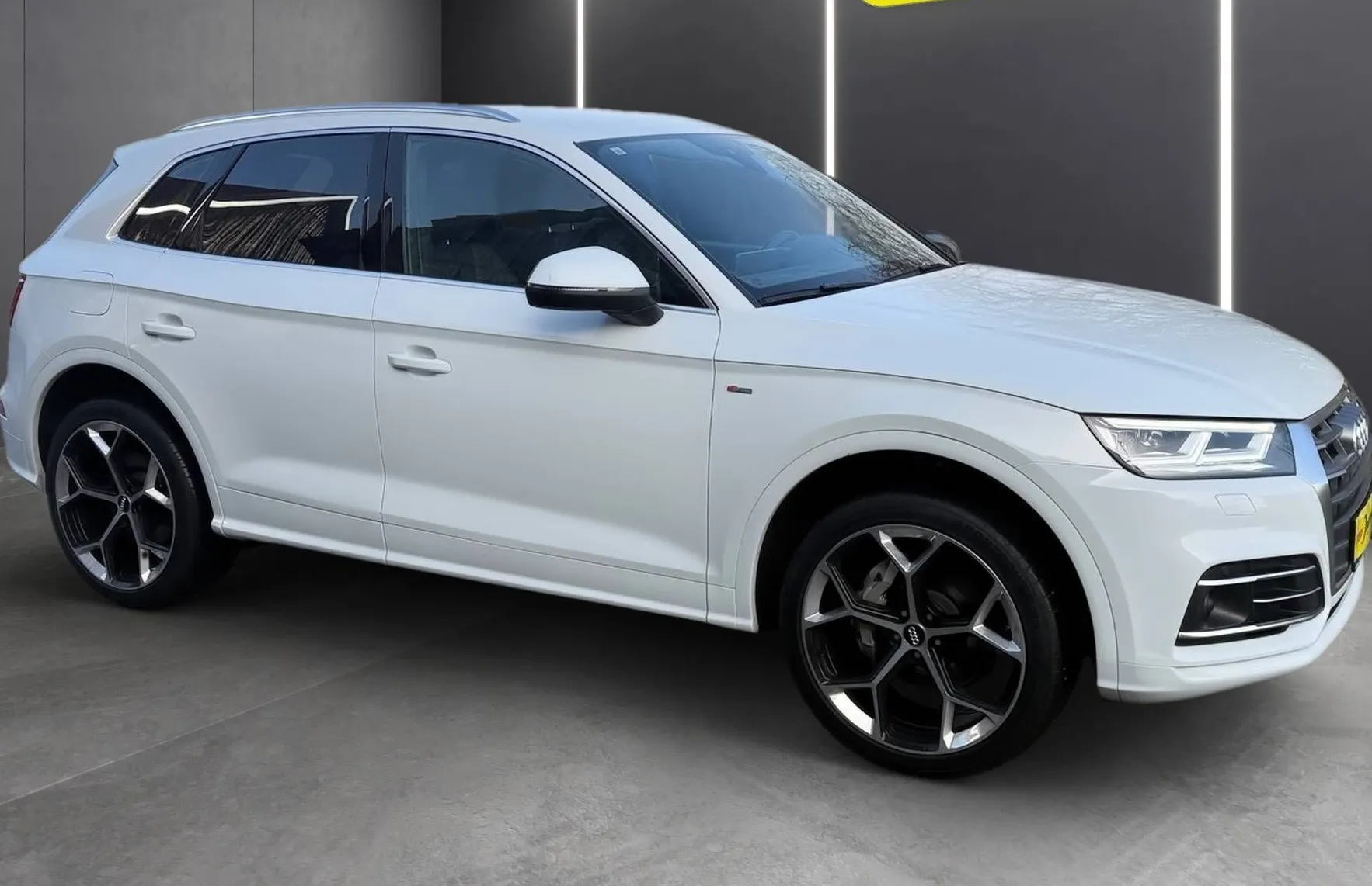 Zunanja slika - Audi Q5 - 40 TDI QUATTRO S-LINE FUL LED NAVI ACC LINE ASSI.. - 9