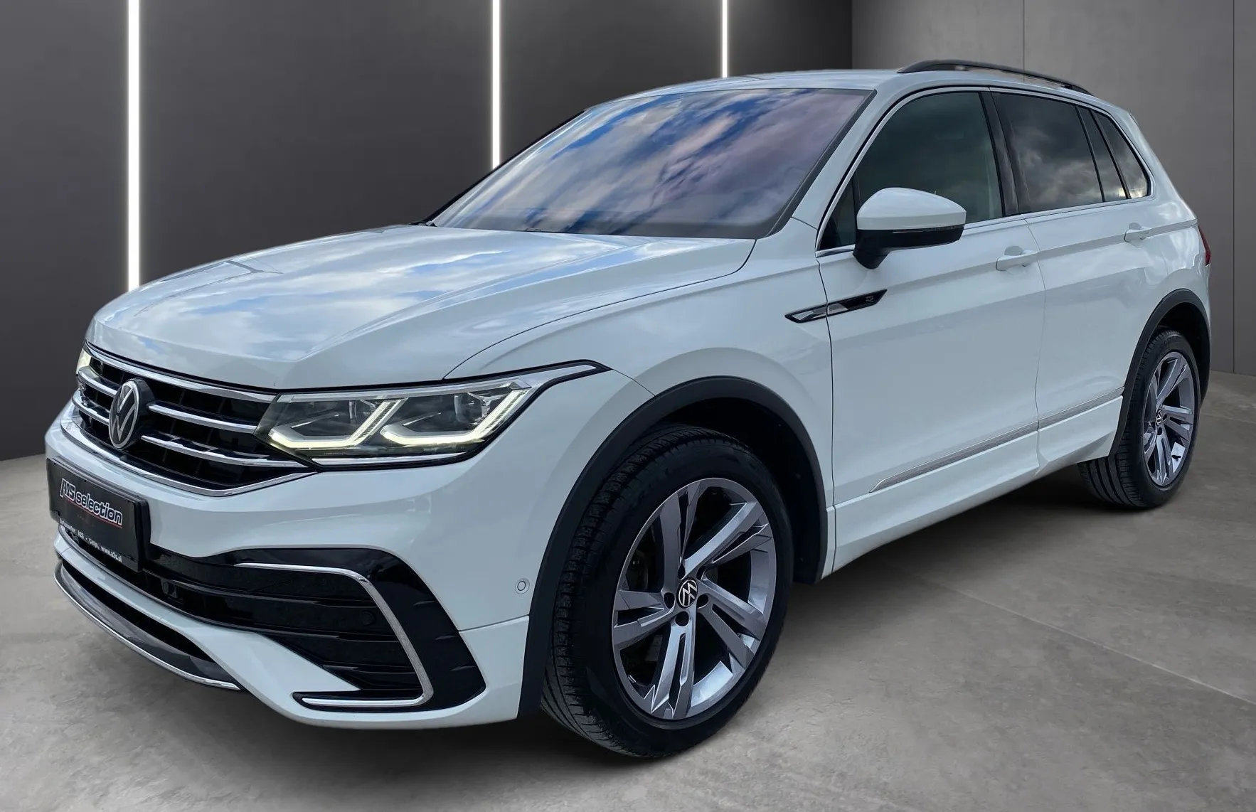 Zunanja slika - VW Tiguan - 2.0 TDI SCR 4M. BMT DSG R-Line - 1