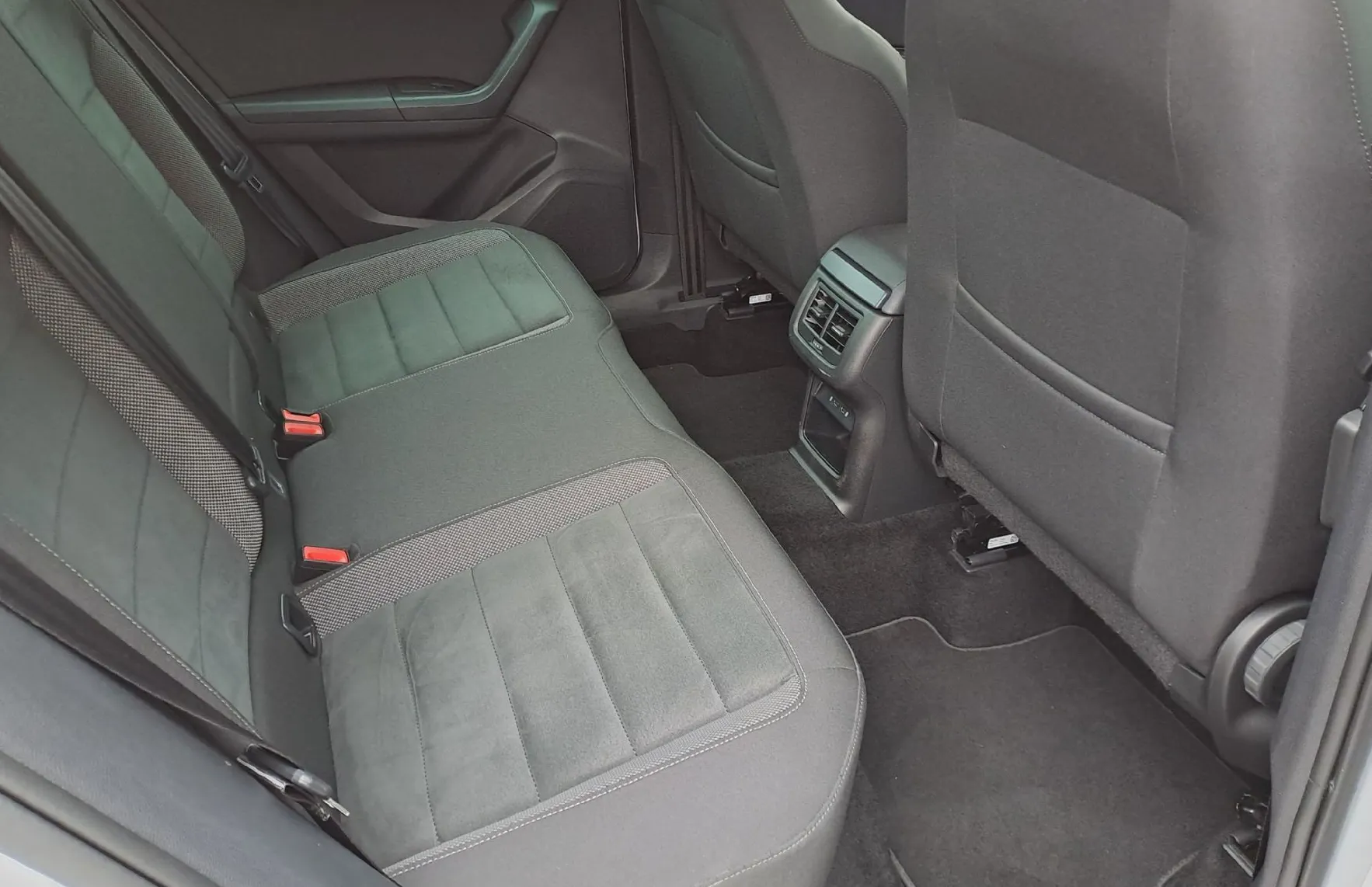 Zunanja slika - Seat Ateca - 1.5 TSI 110 KW STYLE DSG - 10