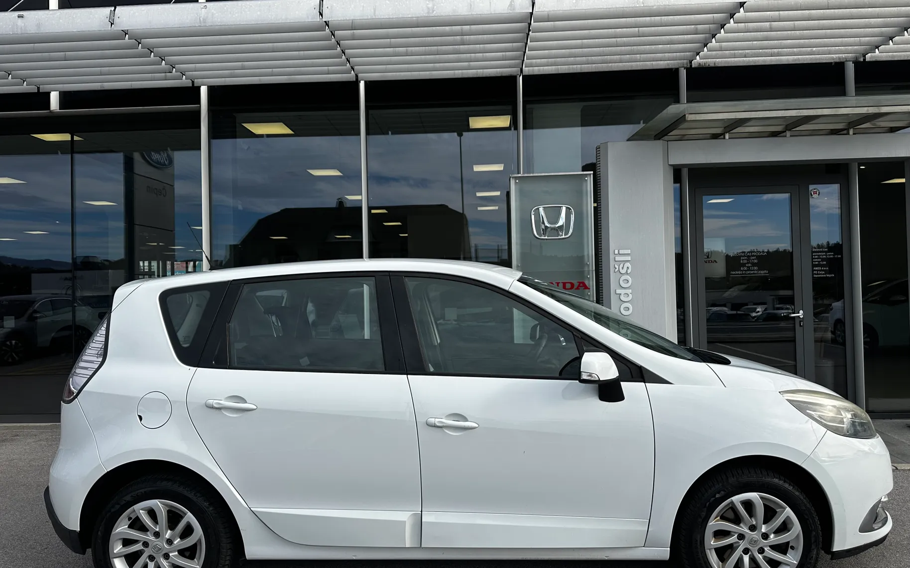 Zunanja slika - Renault Scénic - 1.6 16V Dynamique - 8