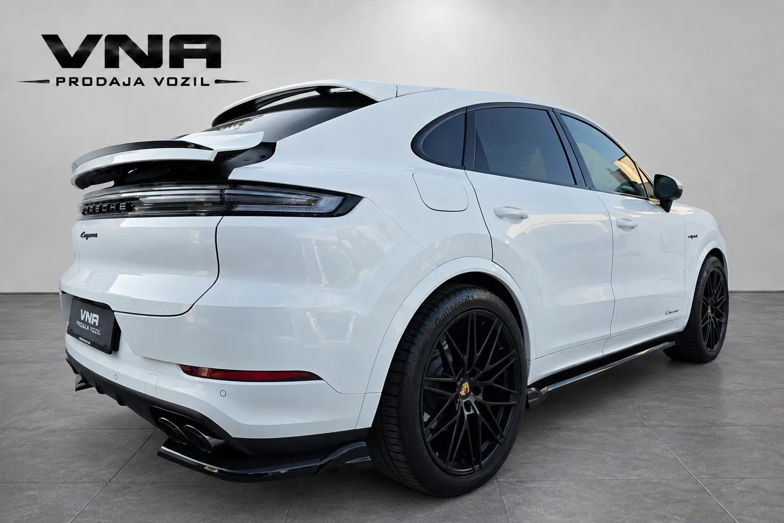 Zunanja slika - Porsche Cayenne Coupe - E-Hybrid |MAXTON|SCREEN|PANO|ZRAK|ALU22|VRHUNSKI| - 6