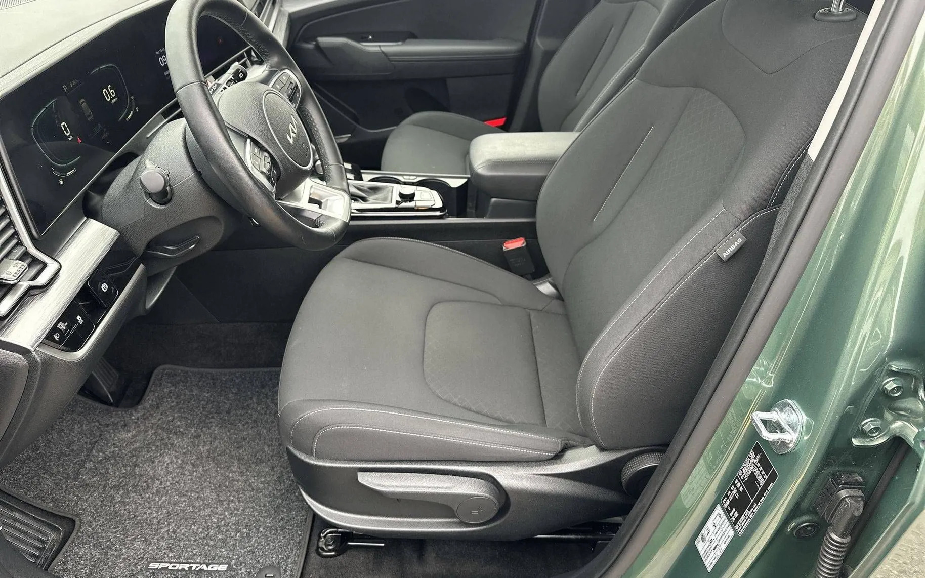 Notranja slika - KIA Sportage - 1.6 T-GDi LX Fresh.ISG 7 DCT - 10