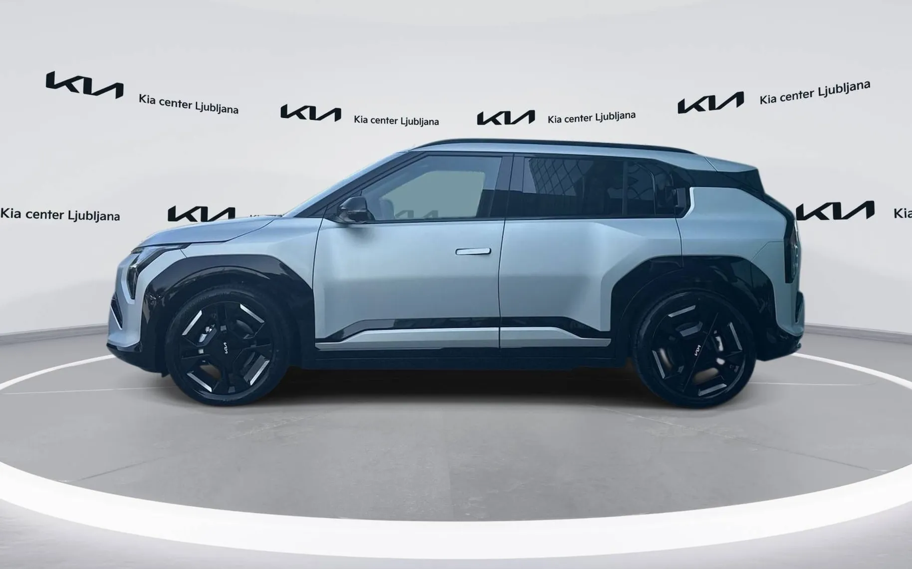 Notranja slika - KIA EV3 - GT-Line 81.4 kWh baterija. doseg do 605km... - 8