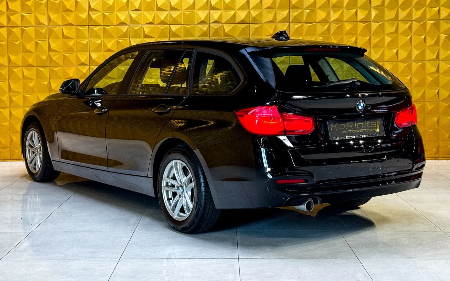 Notranja slika - BMW serija 3 Touring: - 318d AUT.-LED-GRETJE-NAVI-TEMP-EL PRTLJAZNIK - 9