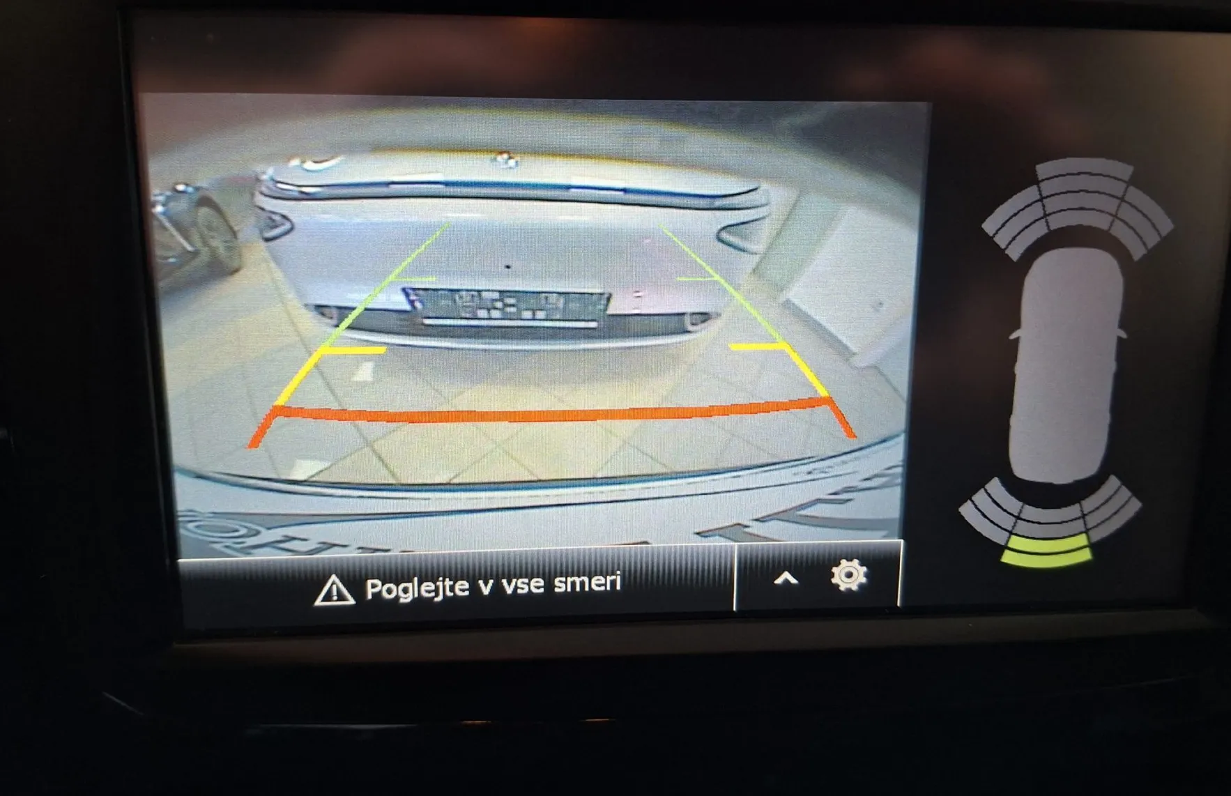 Zunanja slika - Renault Captur - Intens dCi 90-SLO-LED-NAVI-KAMERA-2X PDC- - 13