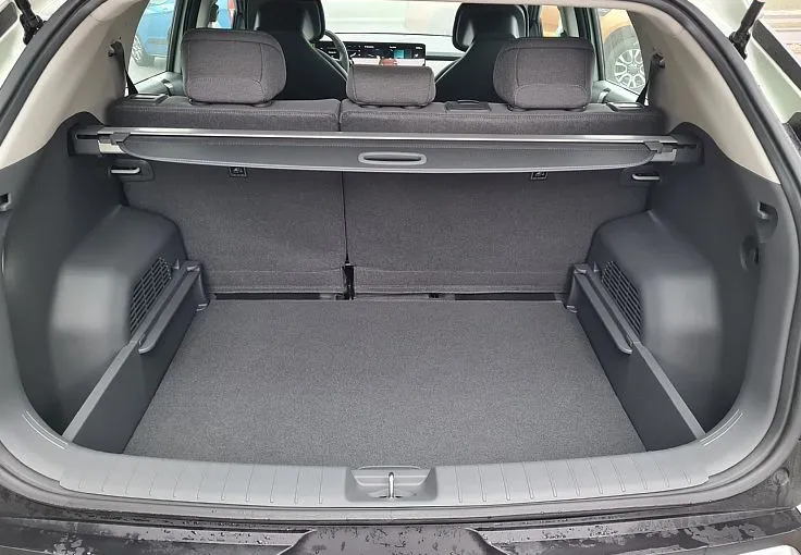 Zunanja slika - KIA EV3 - 58.3 kWh baterija. 150 kW  204 KM  Star - 12