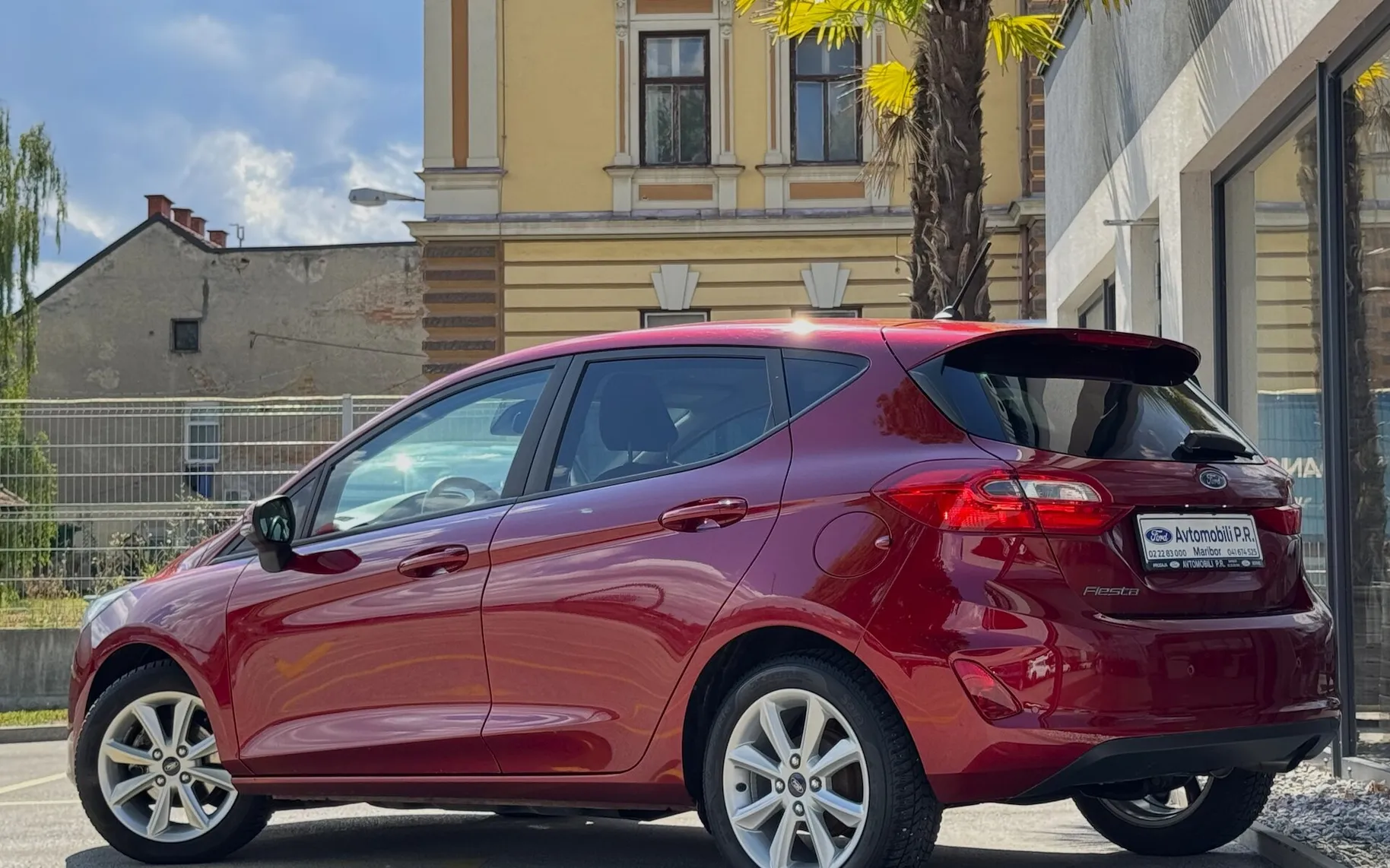 Zunanja slika - Ford Fiesta - 1.0 EcoBoost STYLE 1.LASTNICA SLO ODLIČNO VOZILO - 5