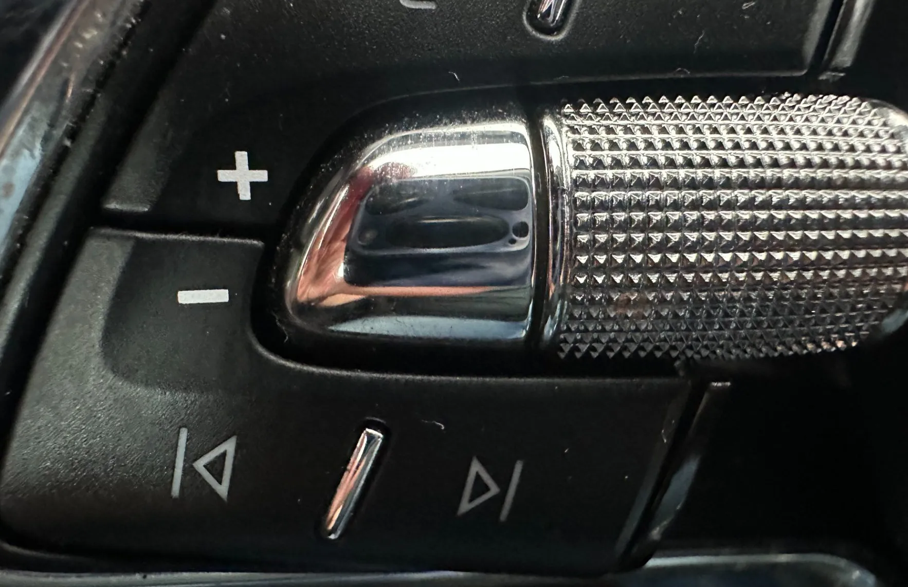 Zunanja slika - Škoda Kamiq - 1.0 TSI 70 kw.2023.SAMO 47.900 KM - 10