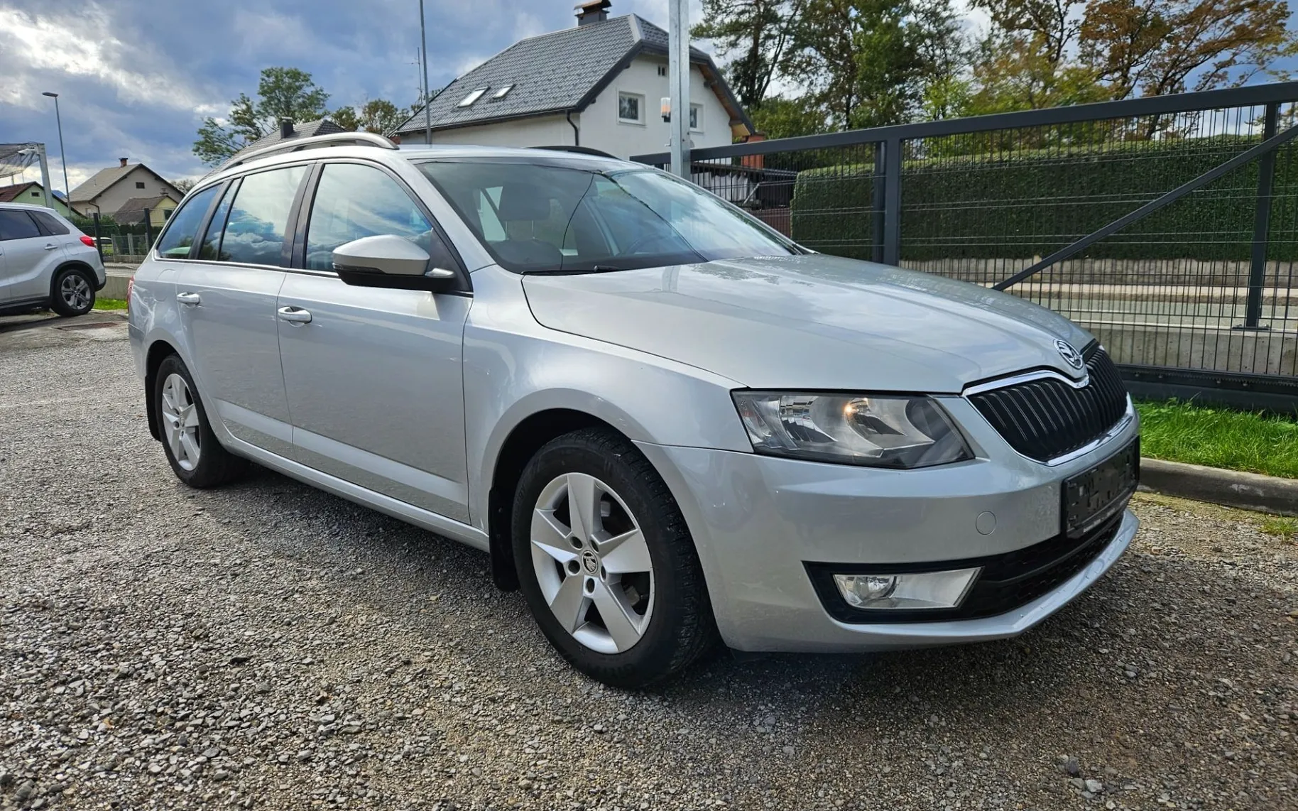 Zunanja slika - Škoda Octavia - 1.6 TDI Family - 2