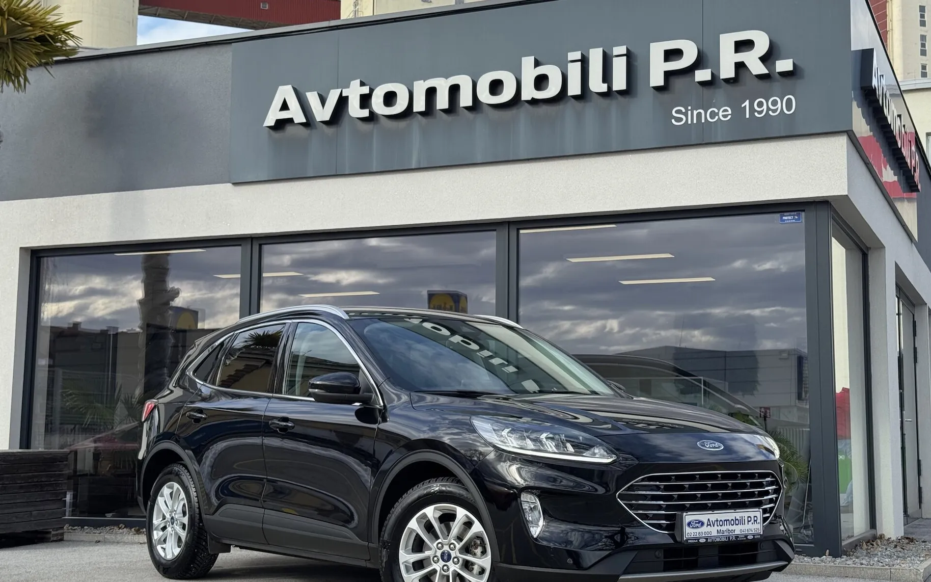 Zunanja slika - Ford Kuga - Titanium 1.5 EcoBoost 150KM SLO 1.LASTNIIK ODLIČNA - 3