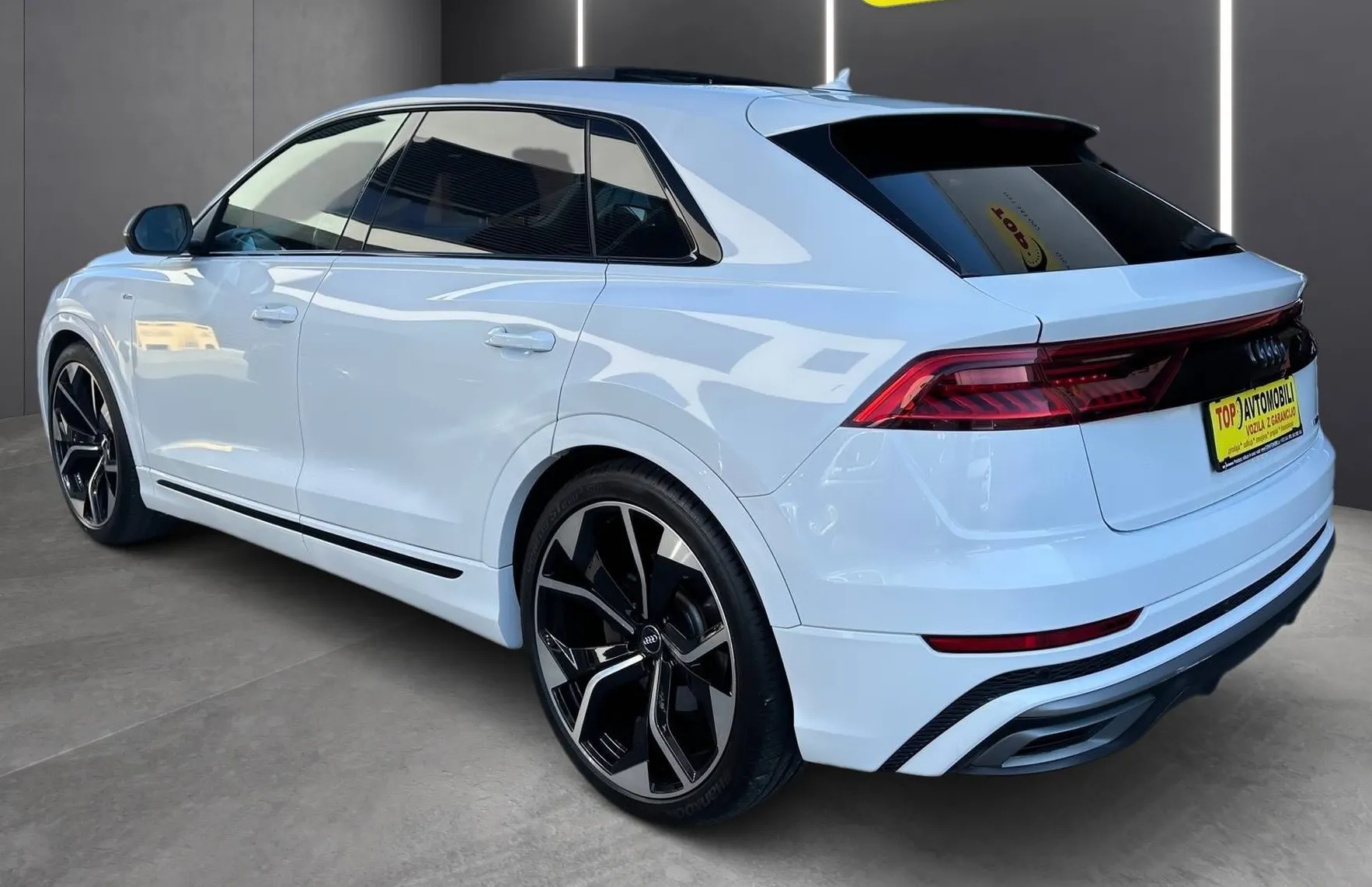 Zunanja slika - Audi Q8 - 50 TDI Q. S LINE ZRAČNO MATRIX PANO VIRTUAL RADAR - 5