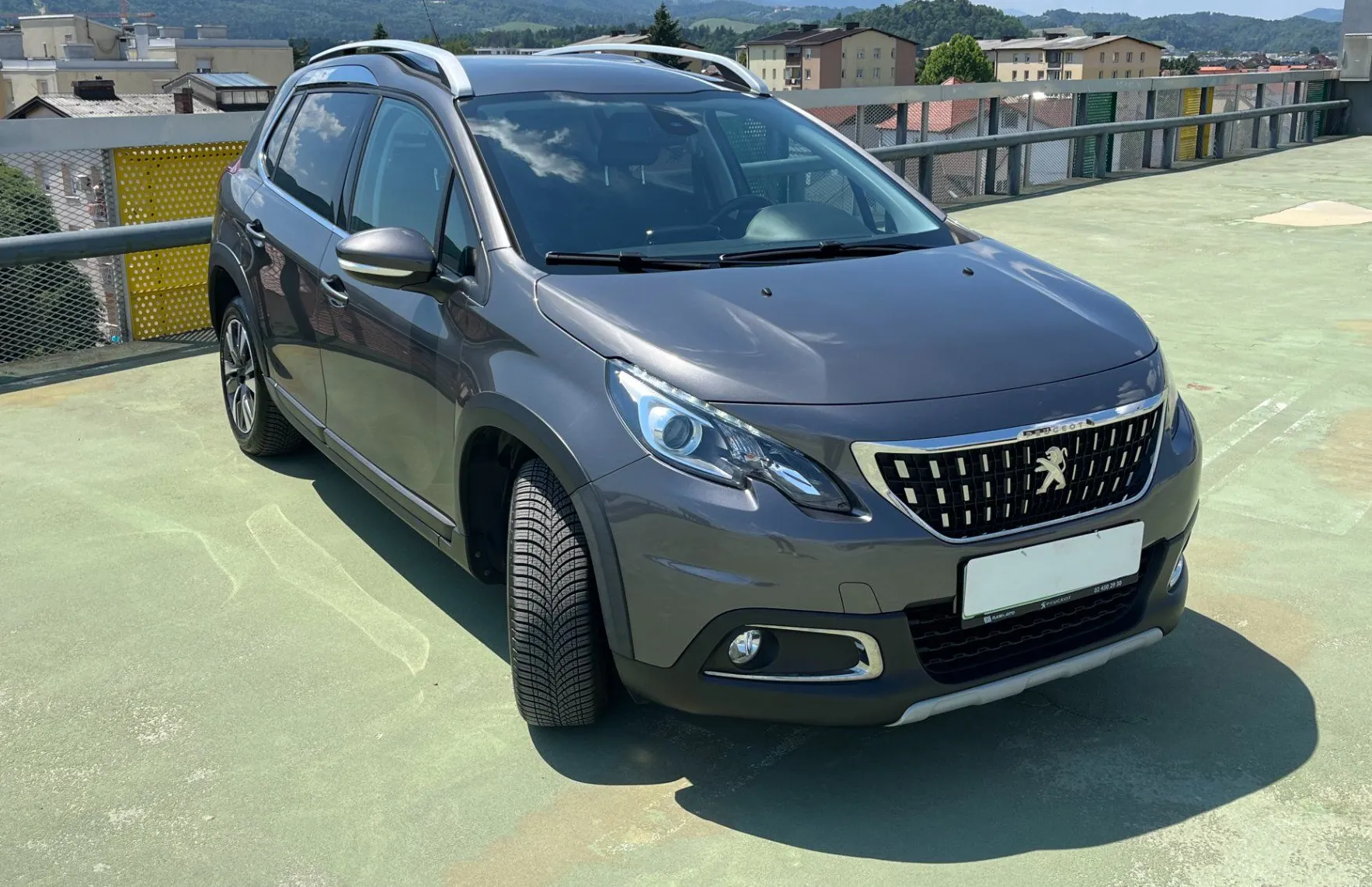 Zunanja slika - Peugeot 2008 - 1.2 PureTech 130Allure XEN.NAVI.PDC SAMO 69.000KM - 3