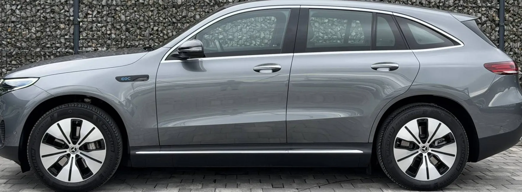 Zunanja slika - Mercedes-Benz EQC - 400 4MATIC |SLO|1.LASTNIK|KAM|MASAZA|AMBI|ACC|... - 7