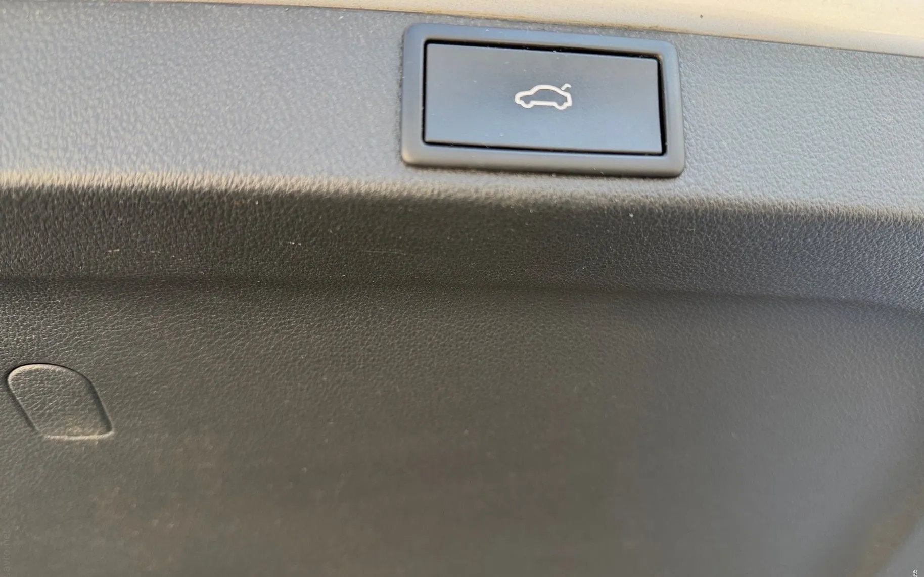 Notranja slika - Škoda Octavia - Combi 2.0 TDI Sportline DSG-Panorama-Vlečna klju.. - 12