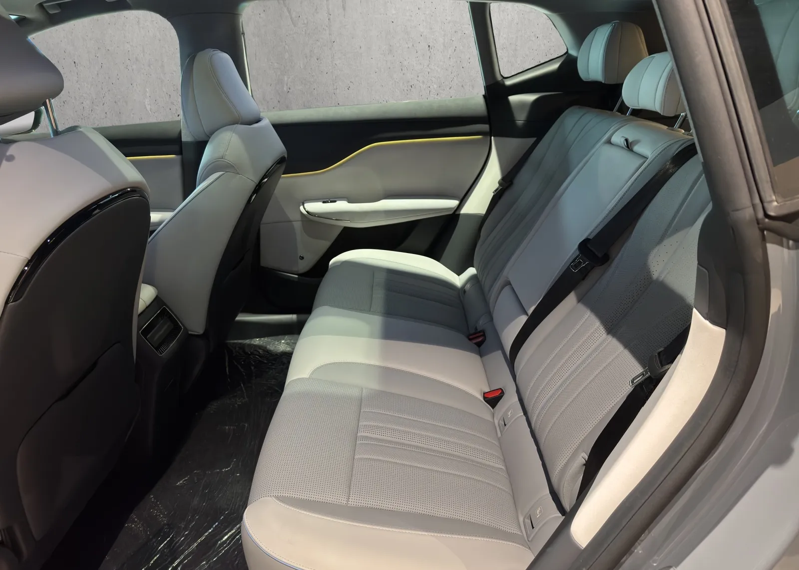 Zunanja slika - Voyah Courage - 2WD 80kWh + PANORAMA + RADAR + BLIS + 360KAMERA - 7