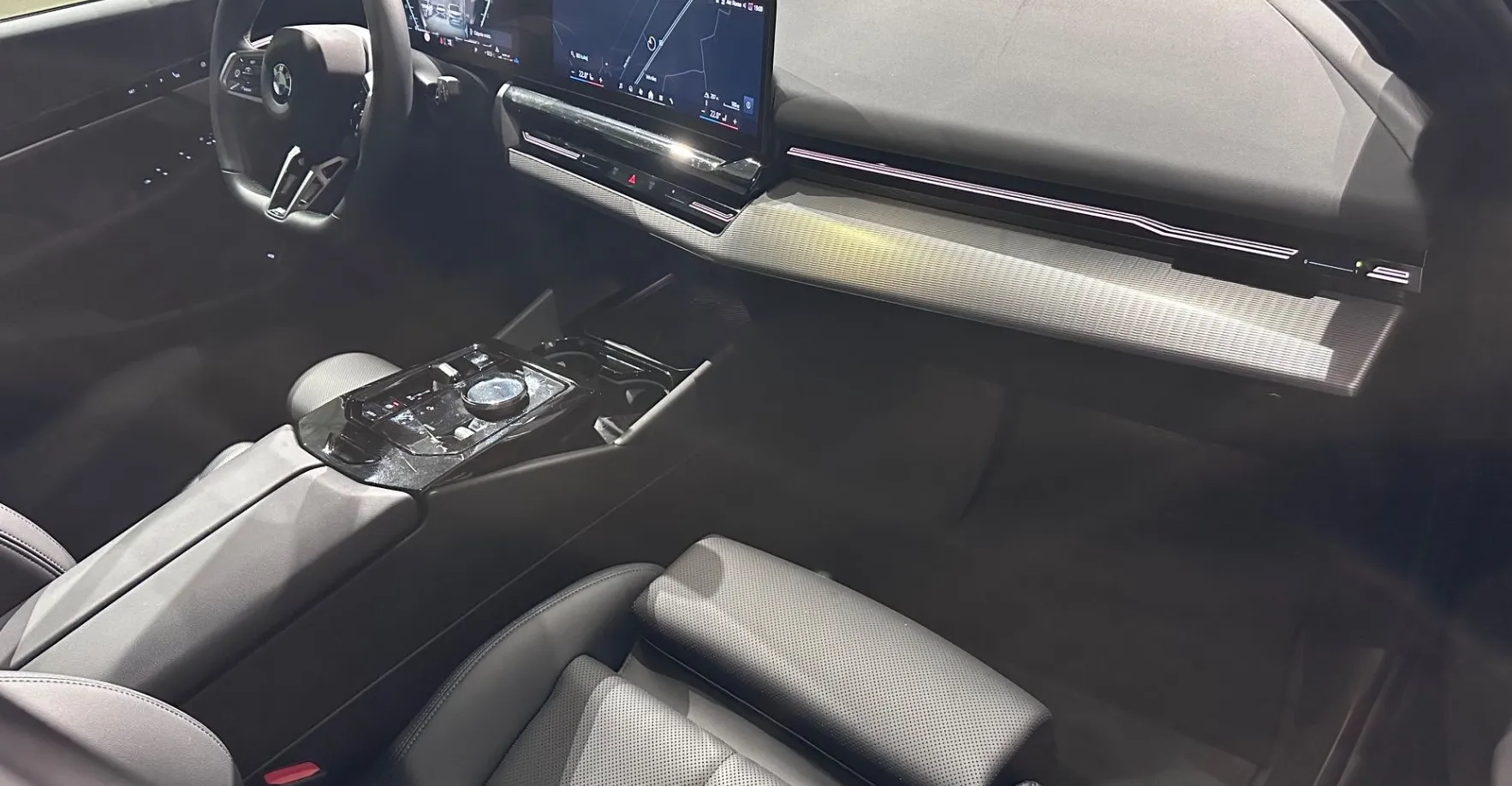 Zunanja slika - BMW Serija 5 - Touring: 540d xDrive Touring-M PRO-ICONIC-HARMAN-VK-20CO - 10