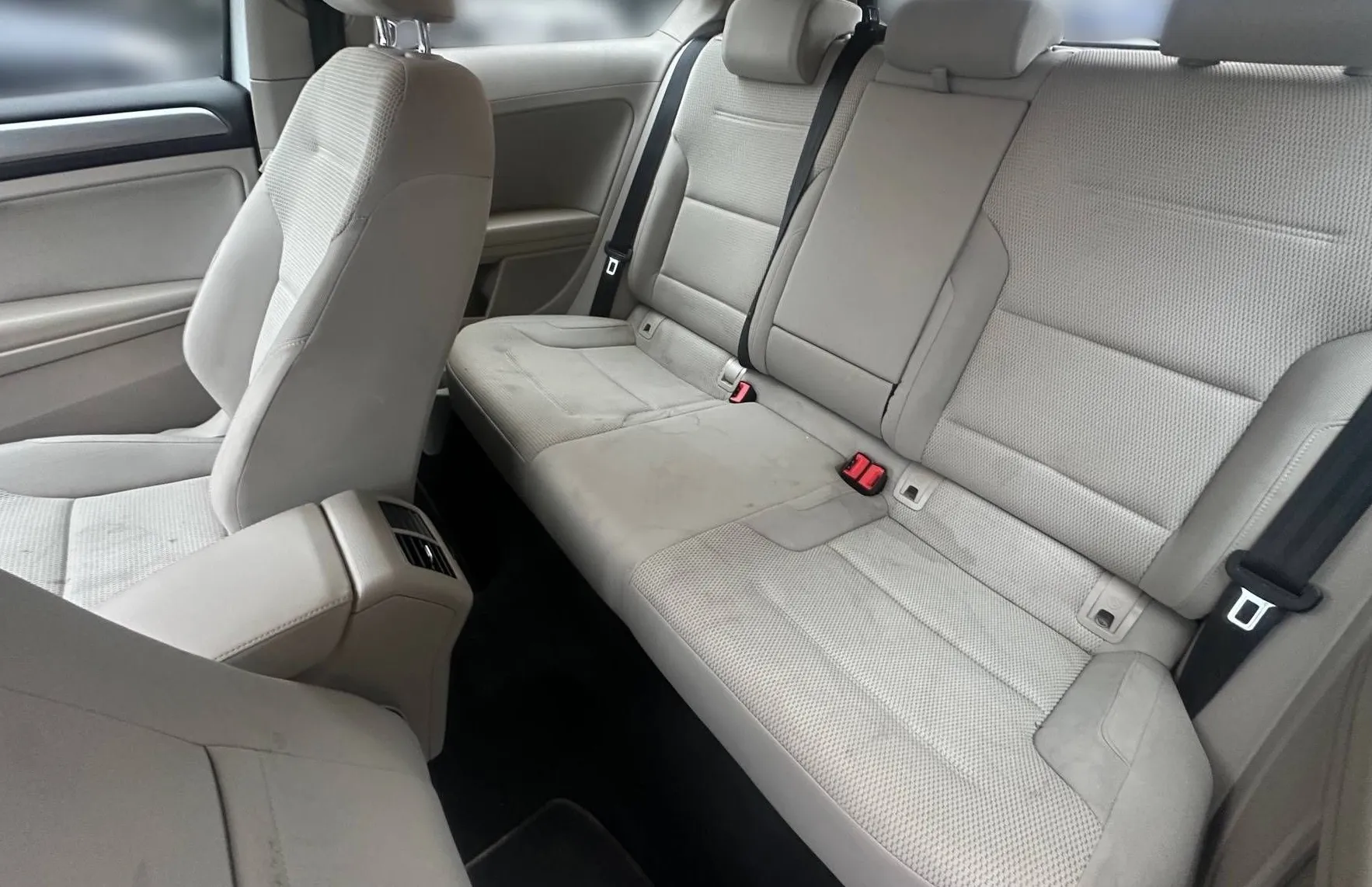 Zunanja slika - VW Golf - 1.6 TDI TEMP PDC GR.SEDEŽEV SAMO 98.000KM - 19