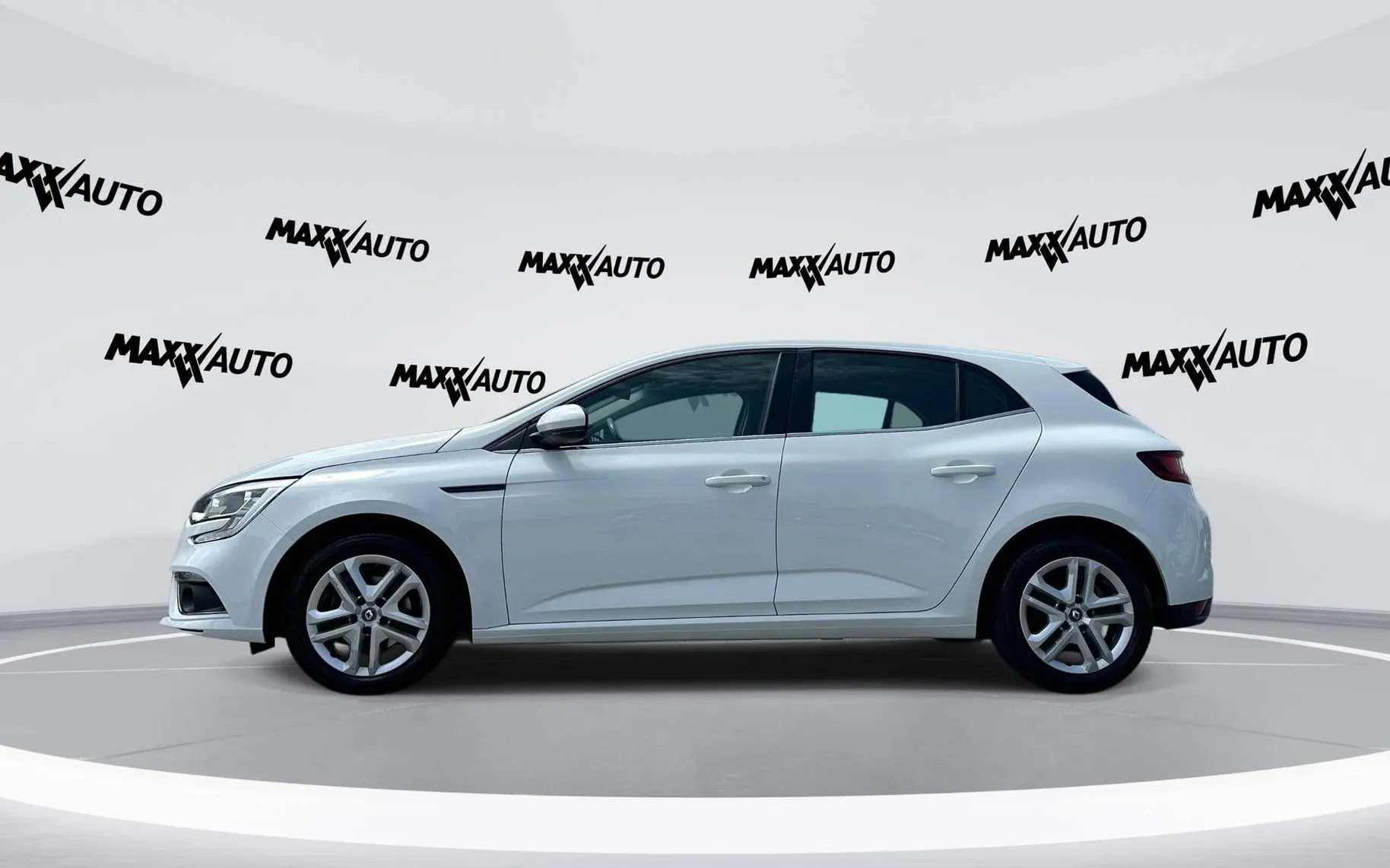 Notranja slika - Renault Megane - Berline TCe 100 - 8