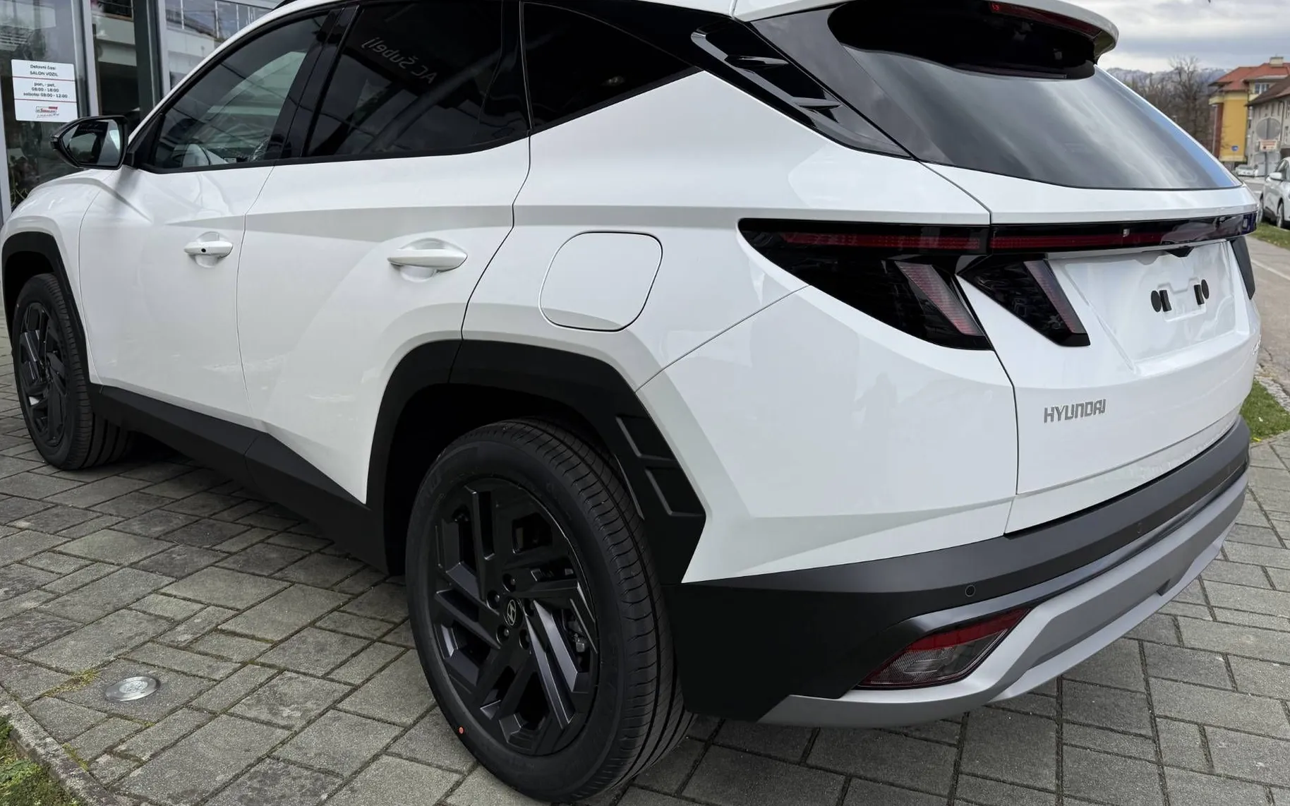 Zunanja slika - Hyundai Tucson - 1.6 T-GDI FL STYLE   BLACK LINE PLUS. WINTER II. - 6