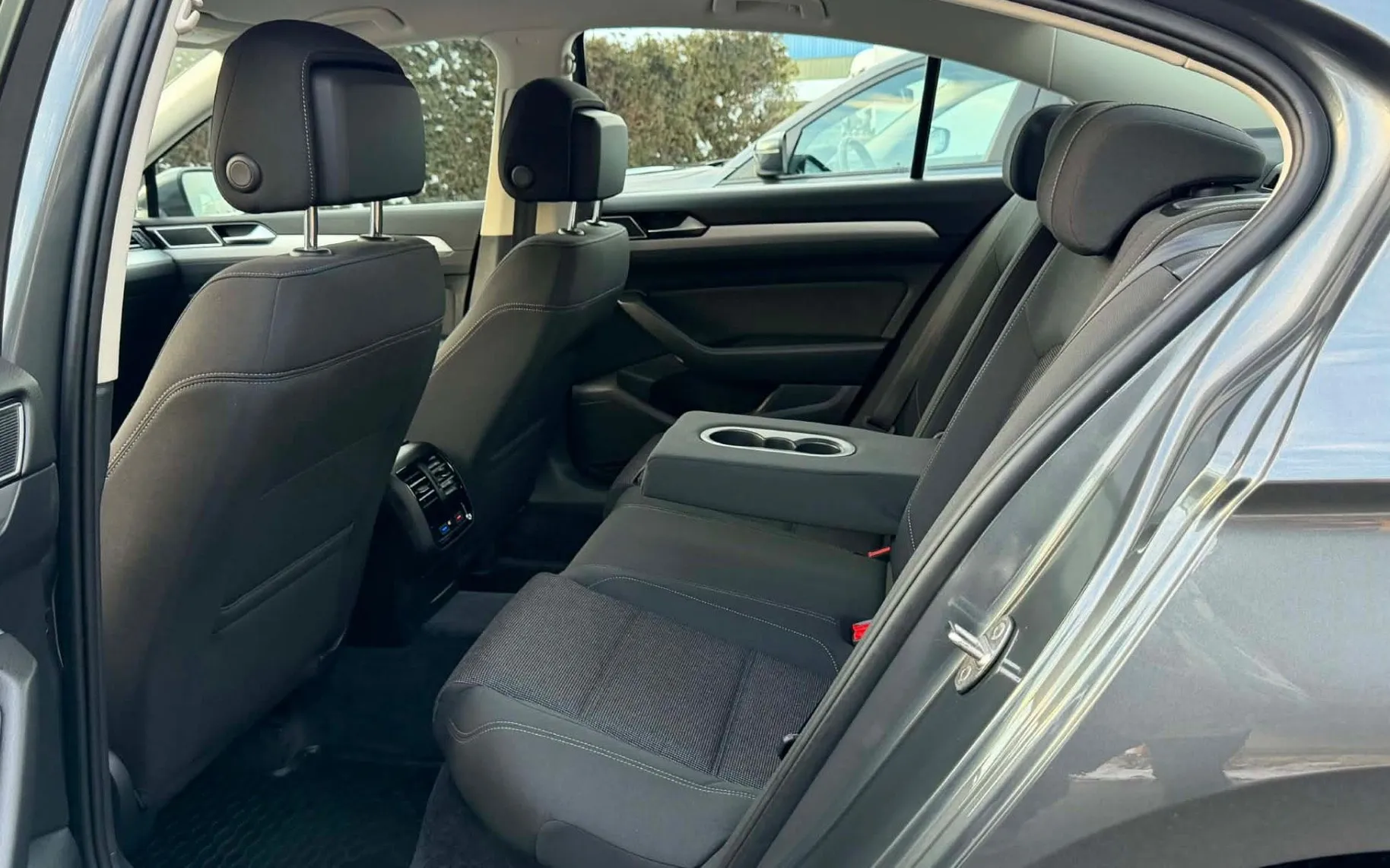 Zunanja slika - VW Passat - 2.0 TDI-4X4 POGON-H LINE-LIZING ZA TUJCE-NAVI- - 10