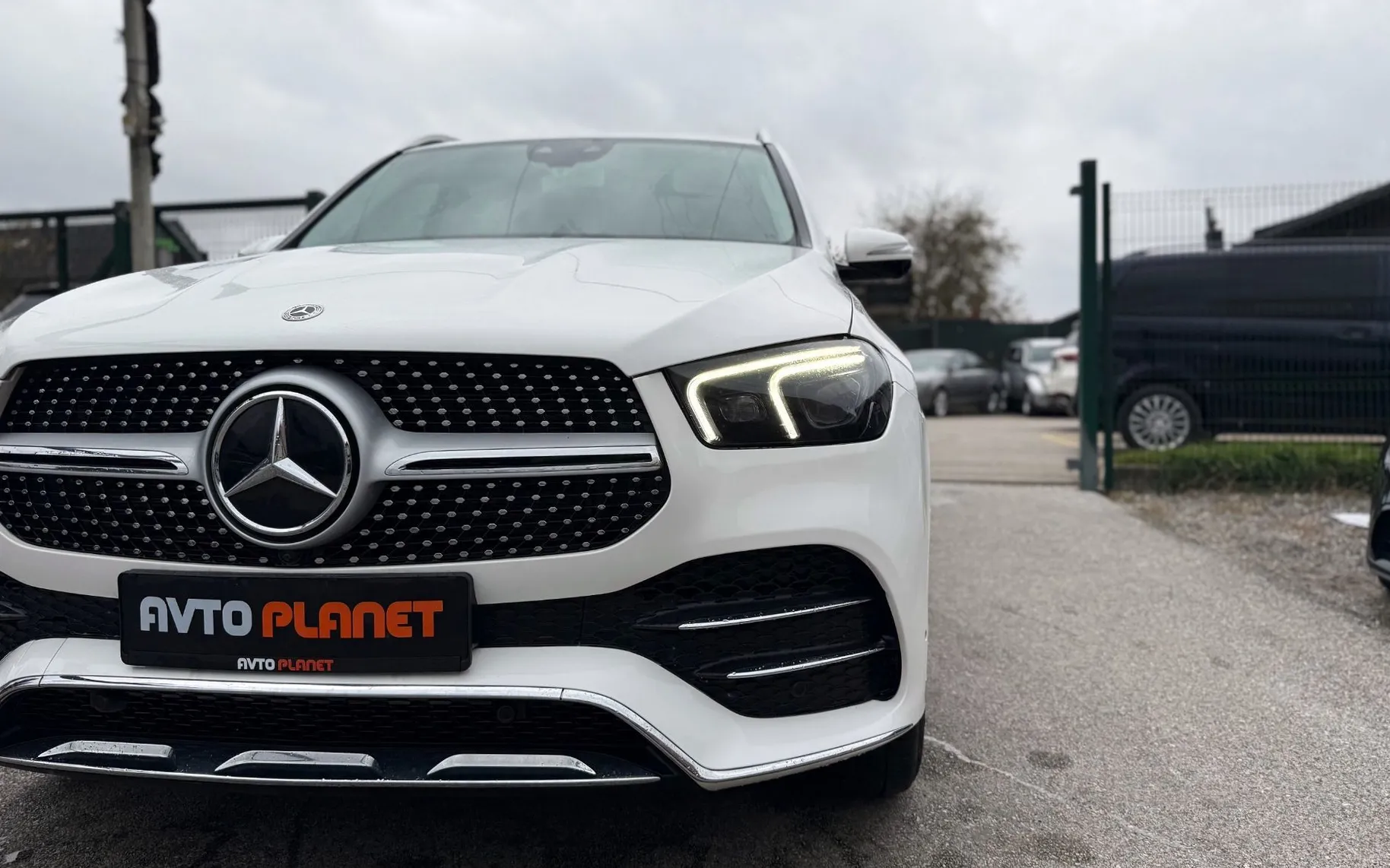 Zunanja slika - Mercedes-Benz GLE-Razred - GLE 300 d 4MATIC AMG LiNE AIRMATIC LED 360K ALU20 - 9