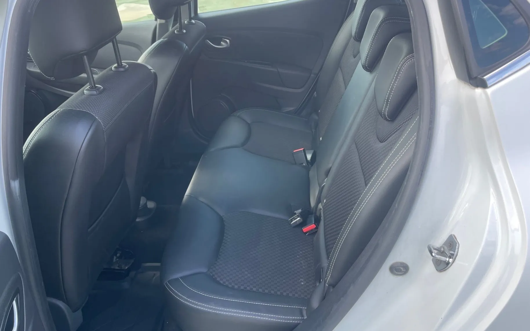 Zunanja slika - Renault Clio - Intens 1.2 16v 2XPDC.LED.DELNO USNJE. - 12