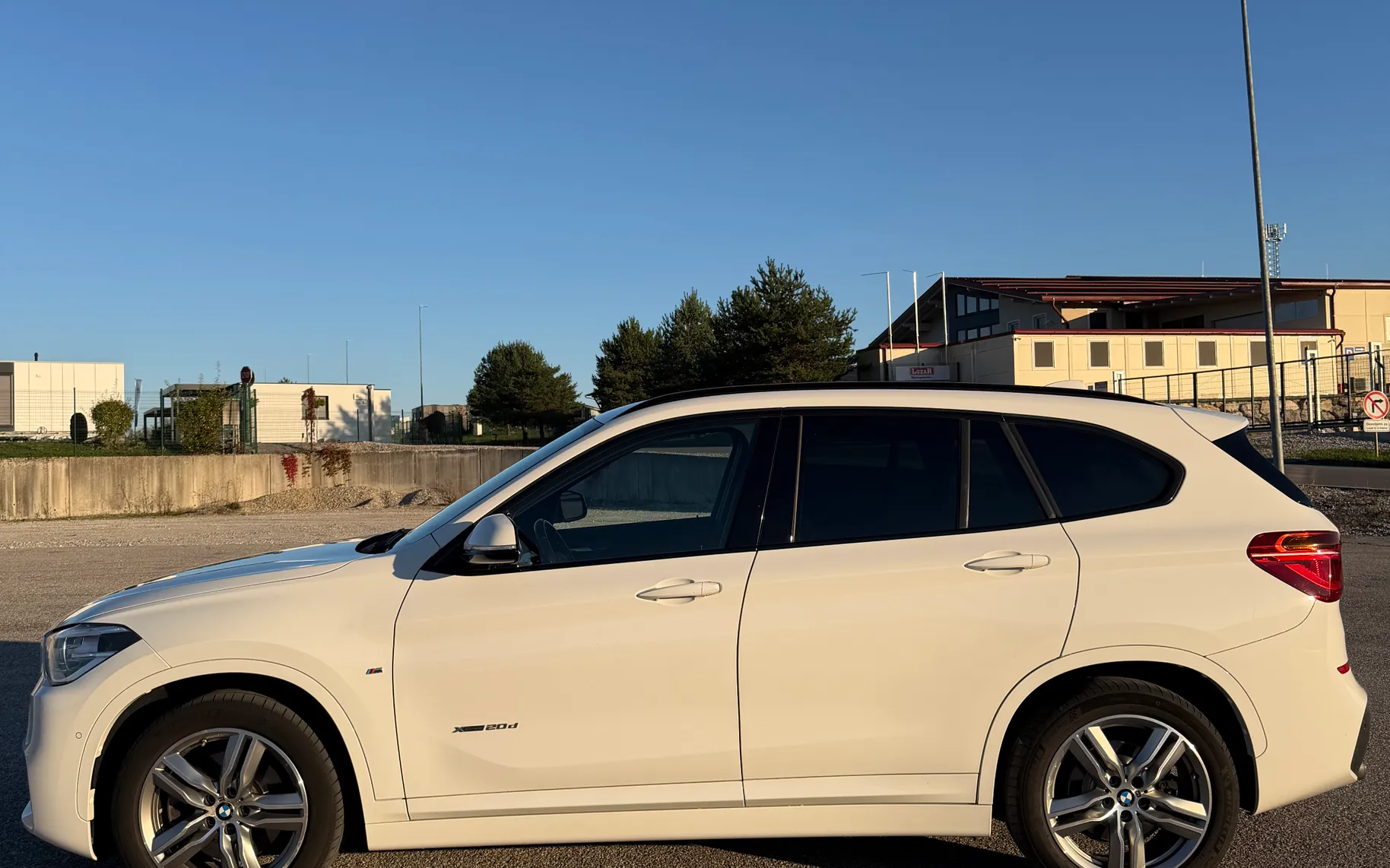 Zunanja slika - BMW X1 - BMW serija : xDrive20d M Sport Avt. - 6