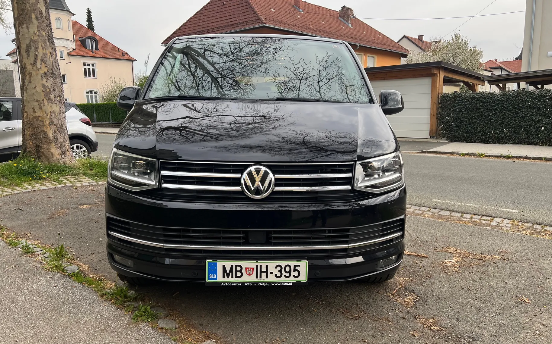 Zunanja slika - Volkswagen Multivan - 2,0 TDI KMR Comfortline DSG - 1
