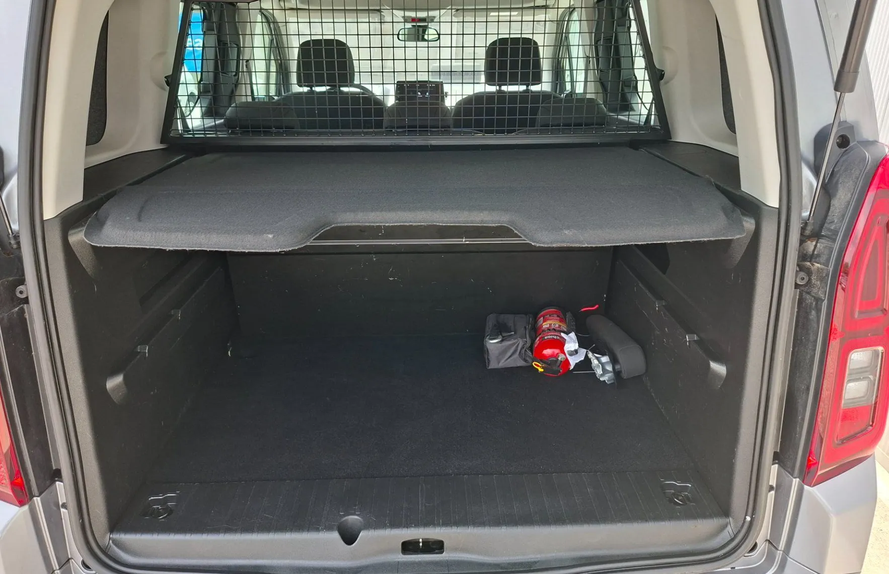 Zunanja slika - Opel Combo - LIFE 1.5 DTH Kamera 360 navigacija gr. volana - 12