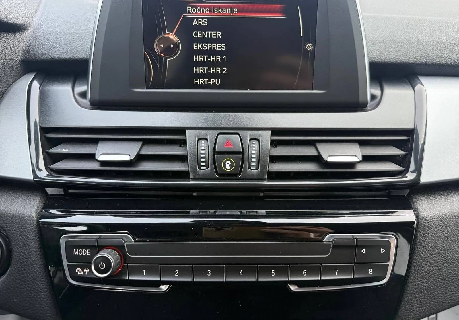 Notranja slika - BMW serija 2 Gran Tourer: - 216d Sport Line - 12