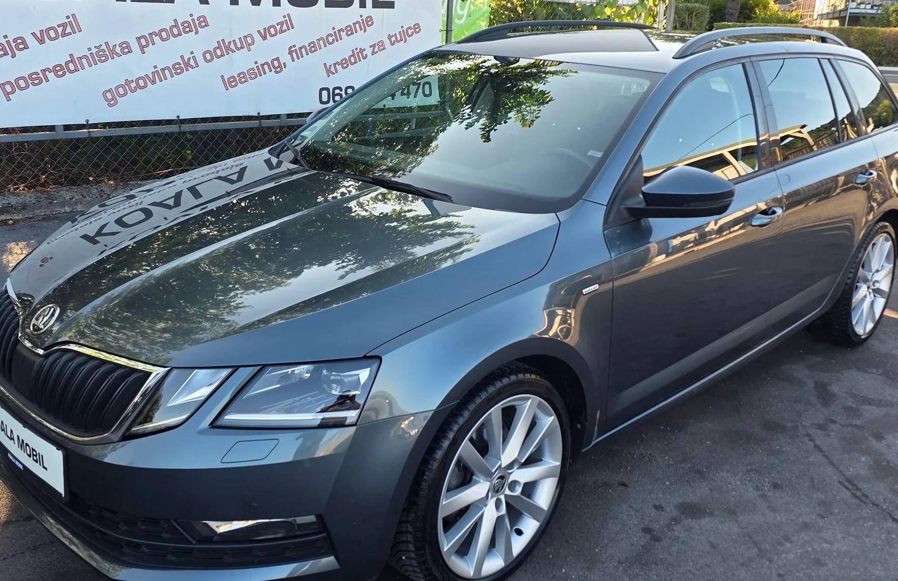 Zunanja slika - Škoda Octavia - COMBI 2.0TDI DSG LED-NAVI-CANON-GRETJE SEDEŽEV-ALU - 8